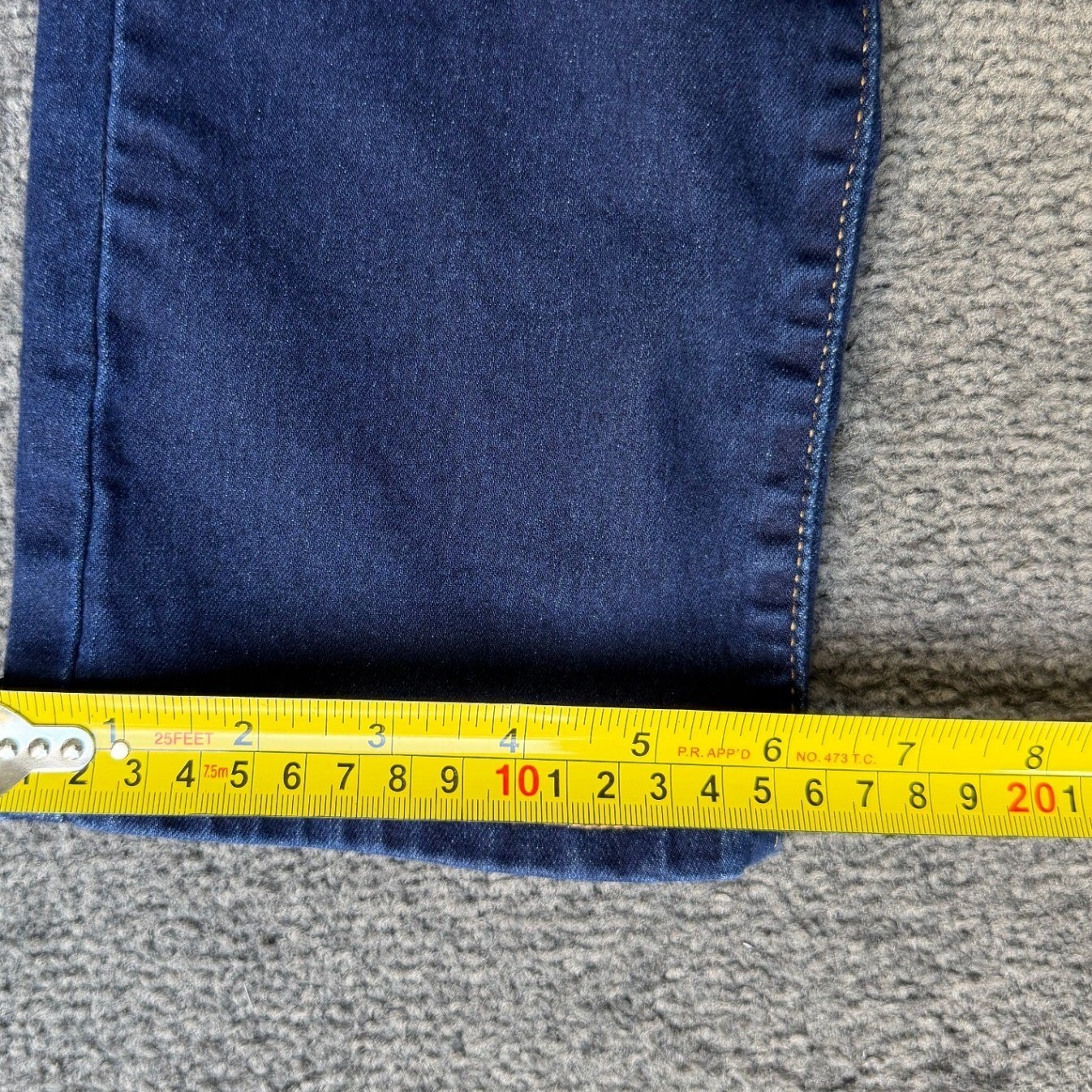 Levis 312 Shaping Slim Jeans Womens 28 Dark Wash Indigo Denim Mid Rise 312-1579