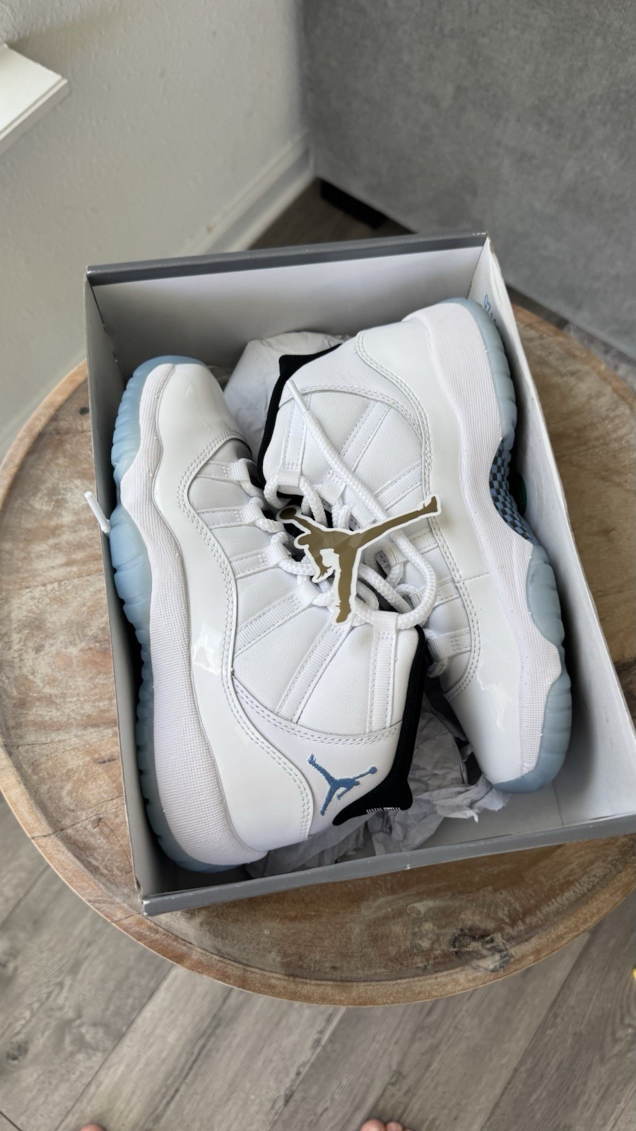 Jordan Air Jordan 11 Retro GS White/Legend Blue/Black 4.5Y 378038-104