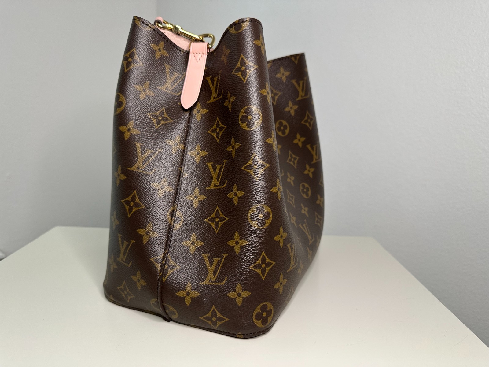 Monogram Neonoe MM – Pink – Monogram Canvas – PINK Bucket Bag