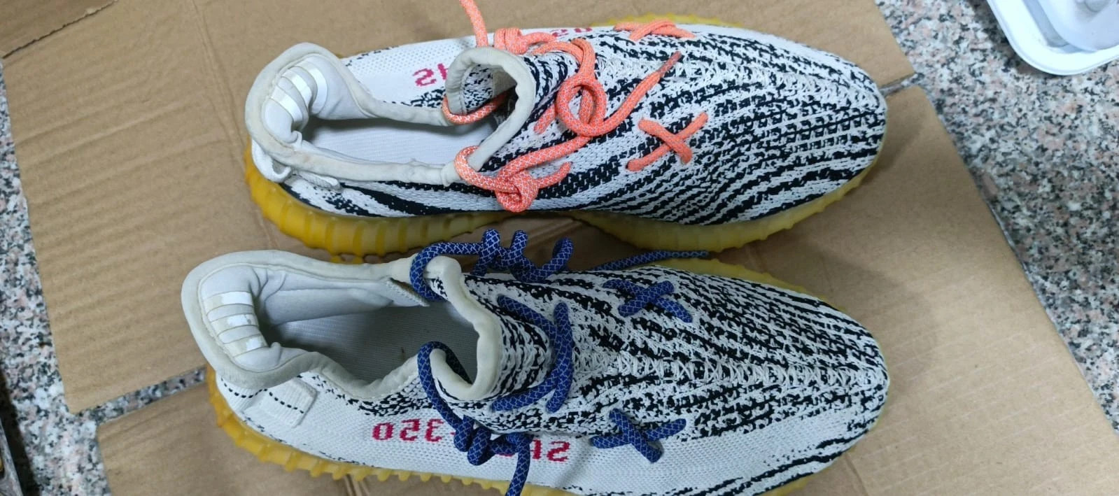 Size 8.5 Men adidas Yeezy Boost 350 V2 Zebra Pre Owned CP9654