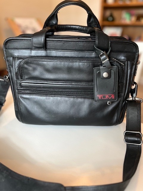 TUMI Alpha Gen 4.4 Nappa leather expandable laptop briefcase