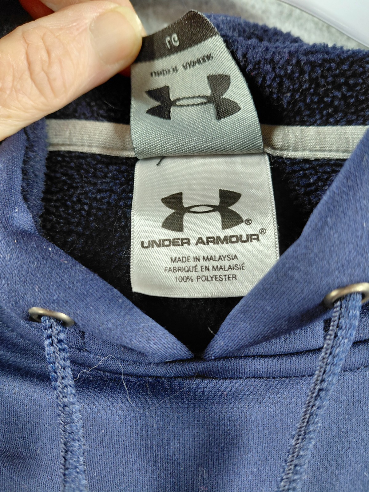 Under Armour Men’s Hoodie Size L Navy Yellow Pullover Sweatshirt Big Logo Hooded