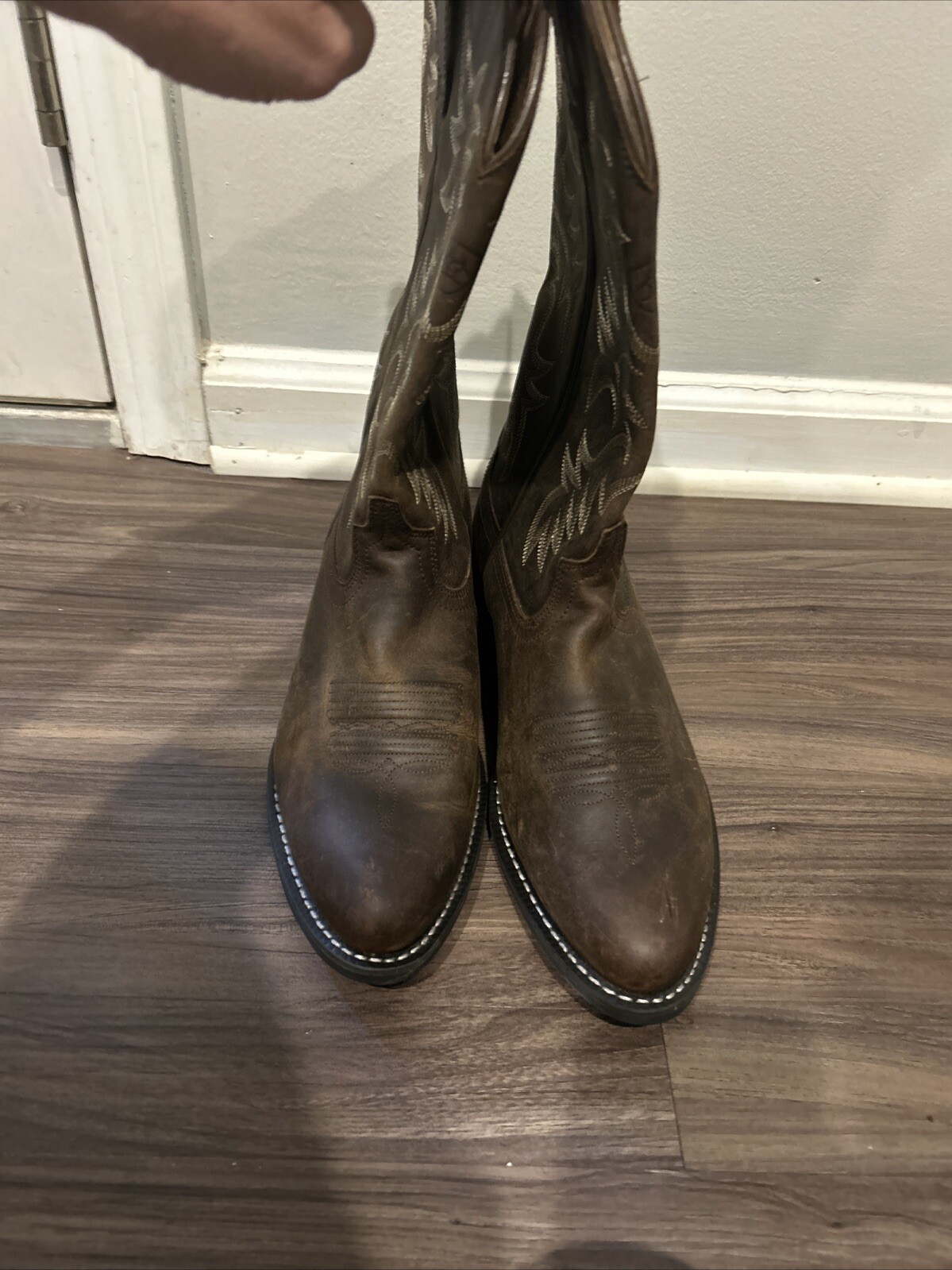 Ariat 34725 Distressed Brown Leather Cowboy Western Boots Men’s sz 8EE
