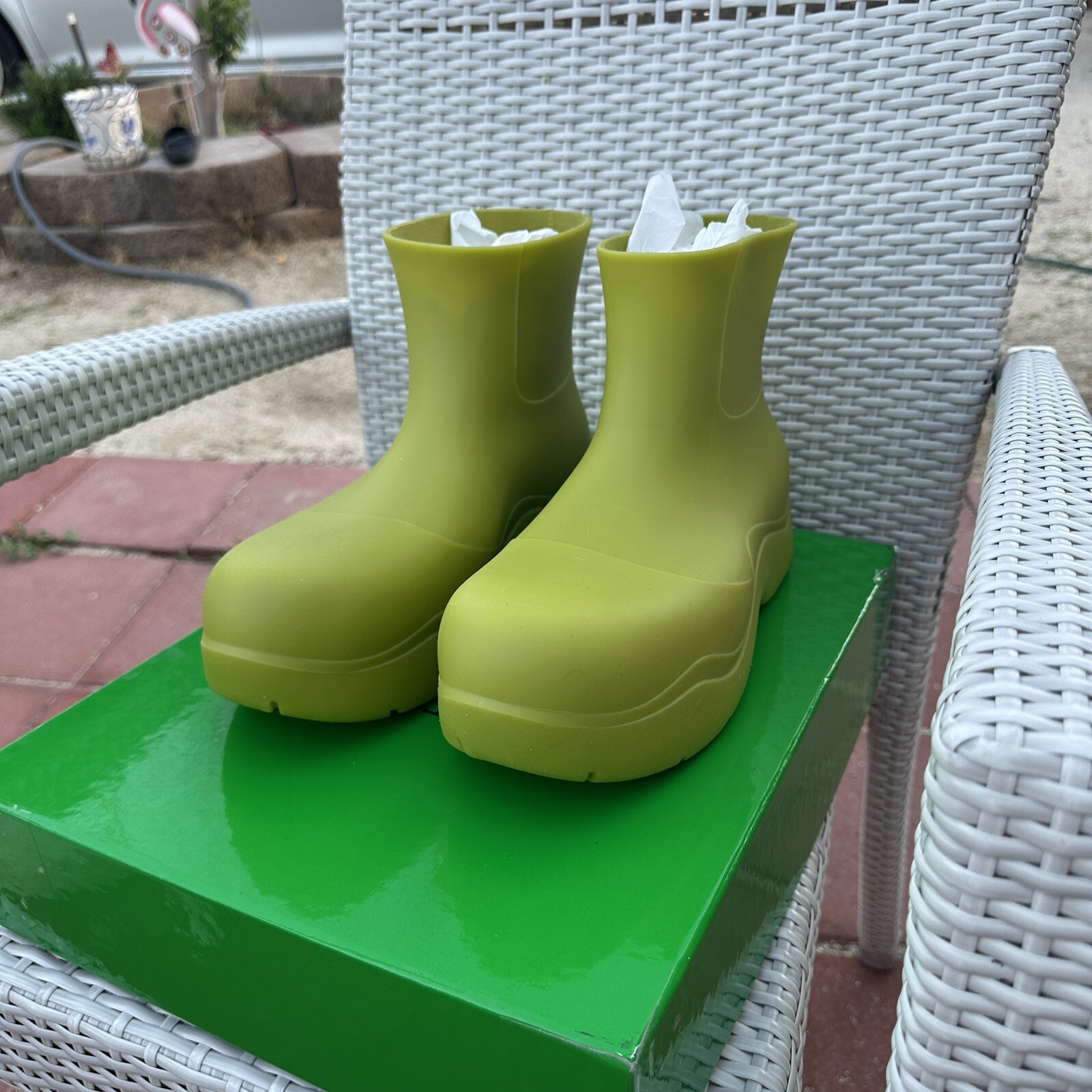 Bottega Veneta Puddle Boots Ankle Boots in Color Kiwi Size 45