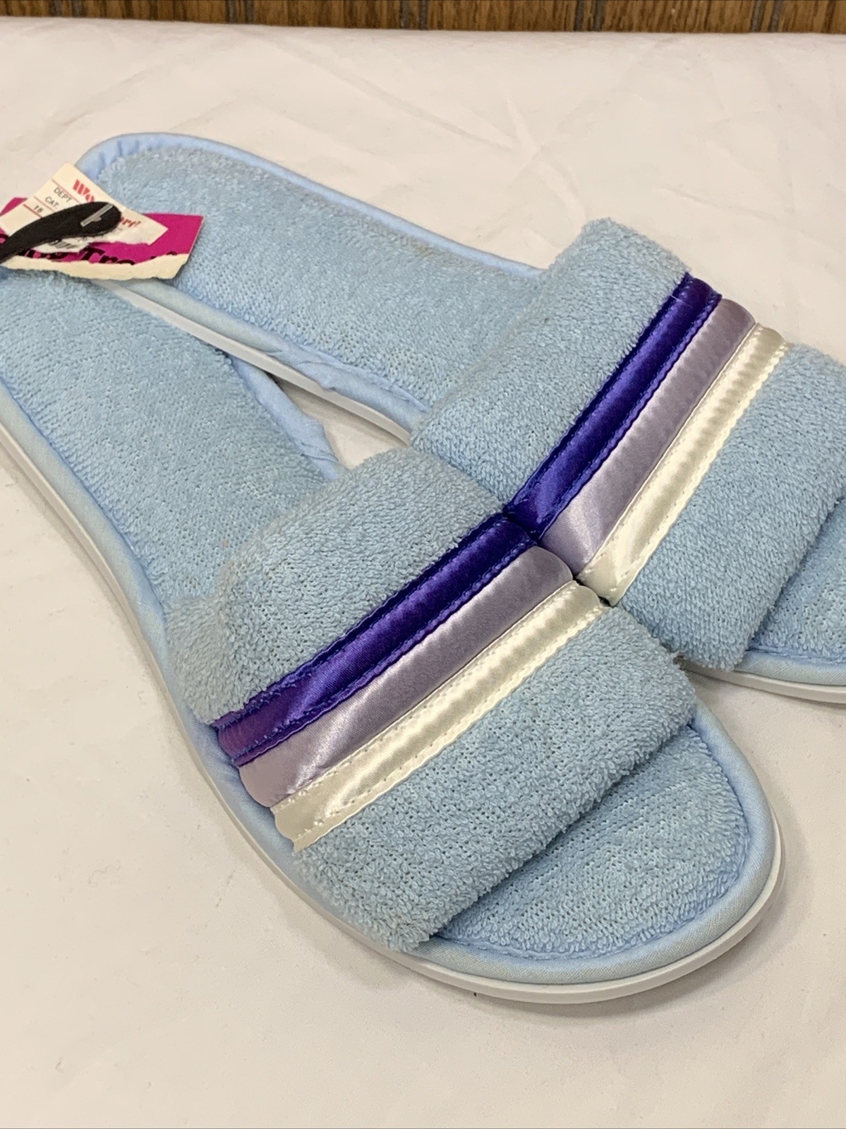 Vintage House Slippers Terry Satin Applique 6.5-7.5 Medium Rubber Sole Snug Tred