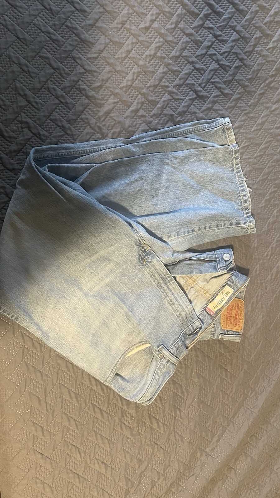 Men’s Levi 505 Relaxed Fit 42/30