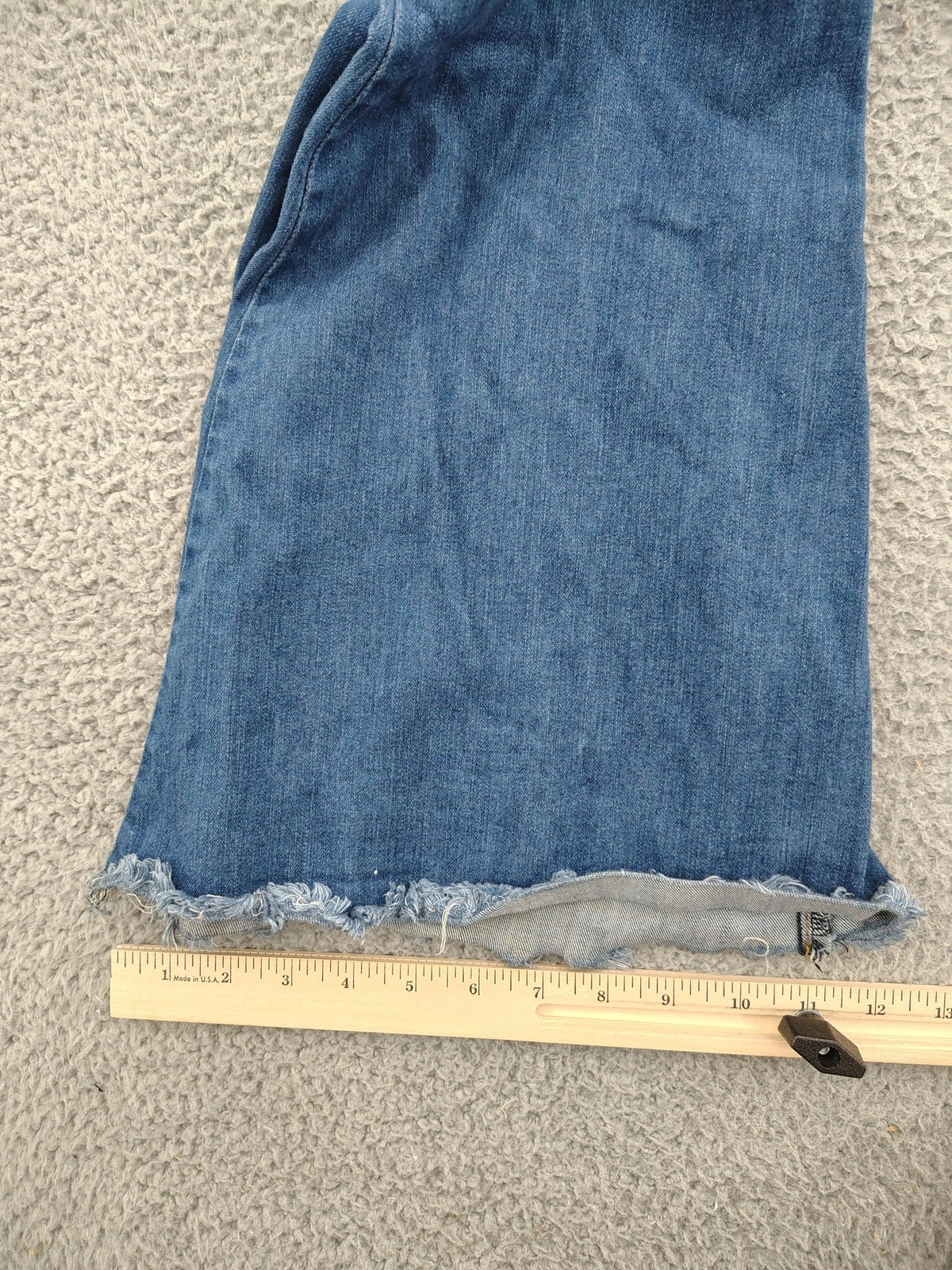 Judy Blue Flare Jeans Juniors 11/30 Blue Medium Wash Raw Frayed Hem Stretch
