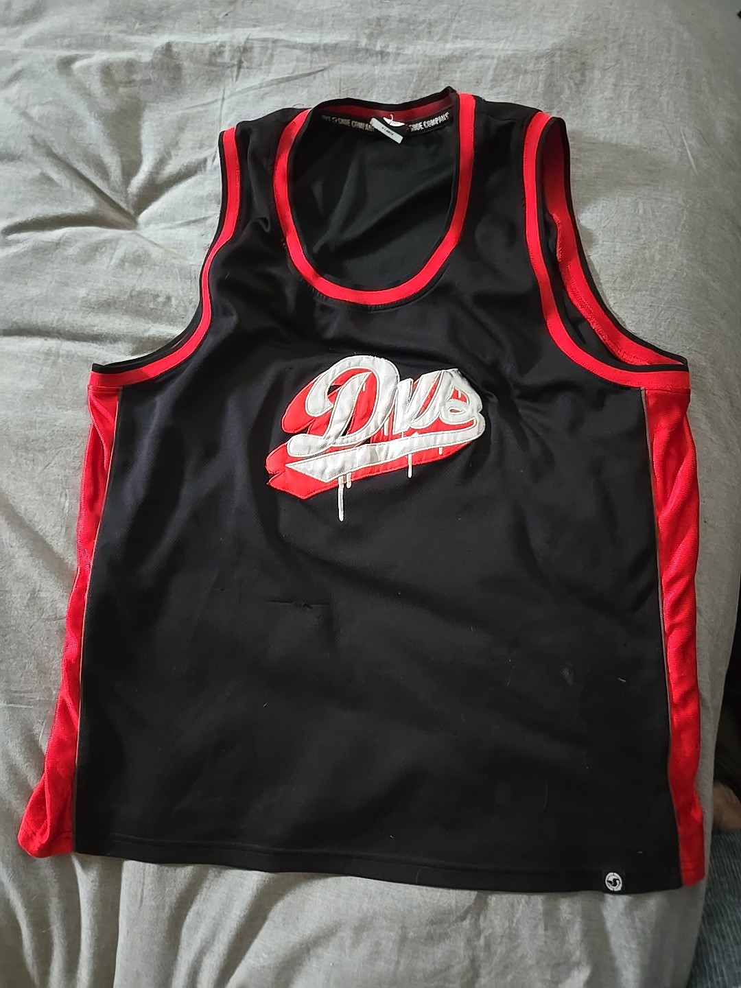 Vintage Y2K DVS Shoe Company Jersey Men’s Large Black Tank Top/Jersey Skate