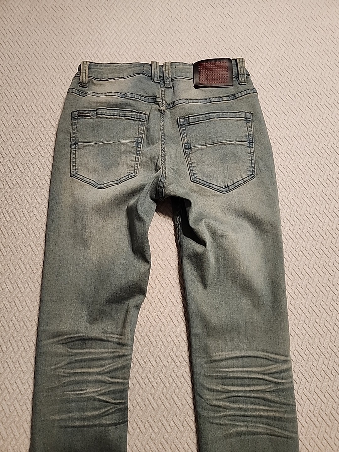 NEW Serenede Men’s “Aged Blue ” jeans size 30×32 NWT streetware slim jeans