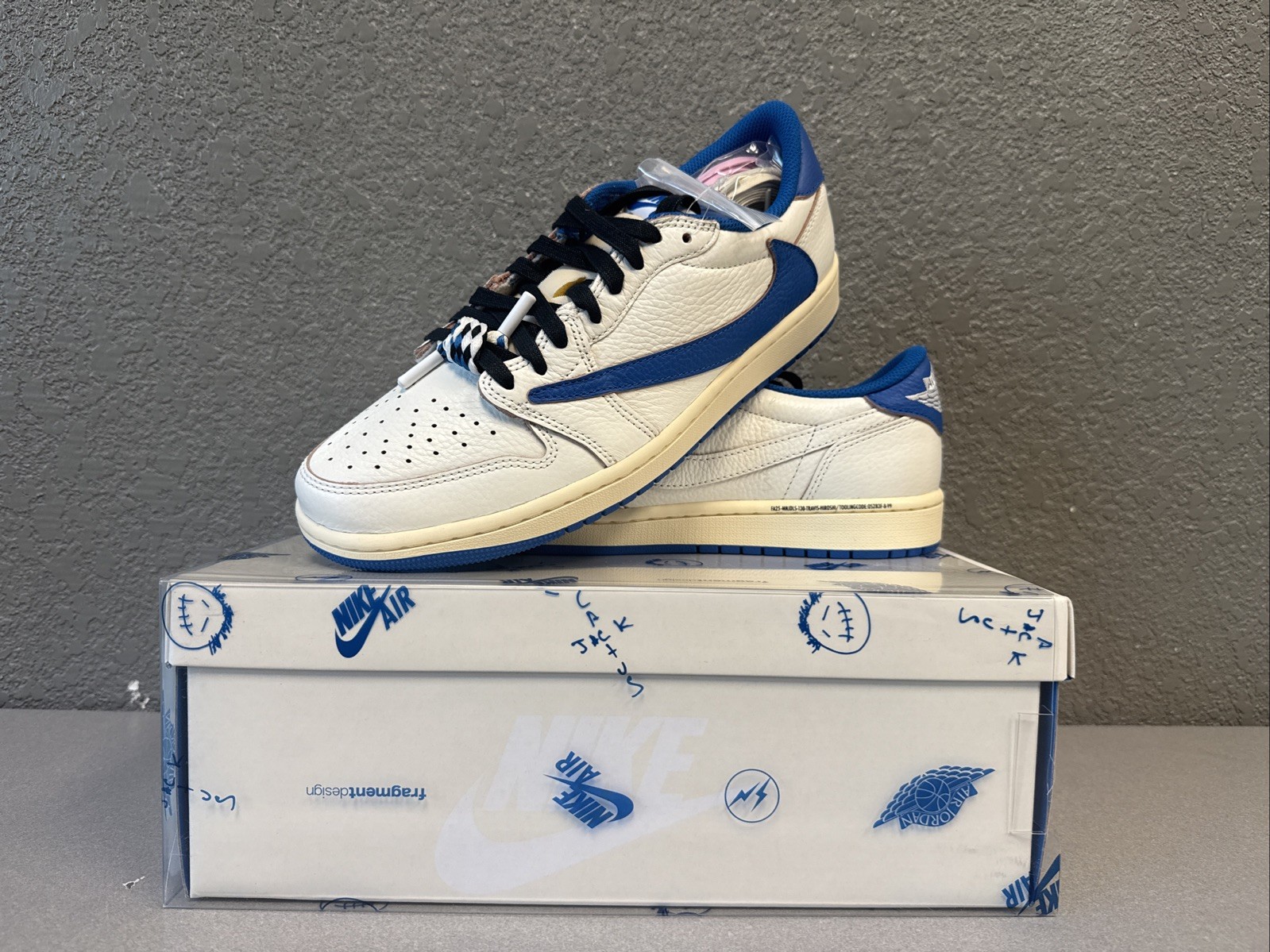 Air Jordan 1 Low OG SP Fragment x Travis Scott Sail Military Blue Size 9M