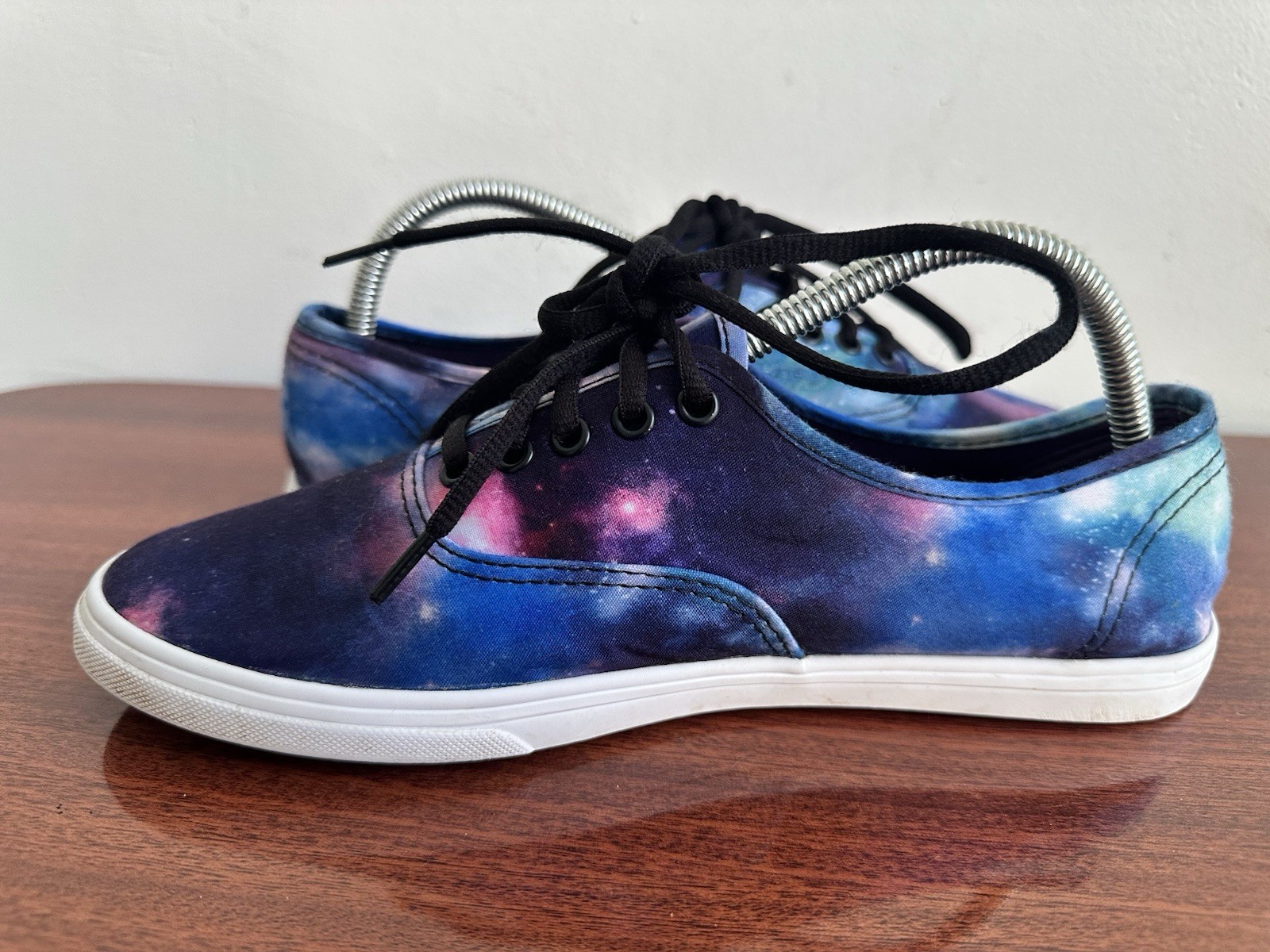 VANS Unisex SkateBoarding Sneakers Cosmic Galaxy Size Men 8 Women 9.5