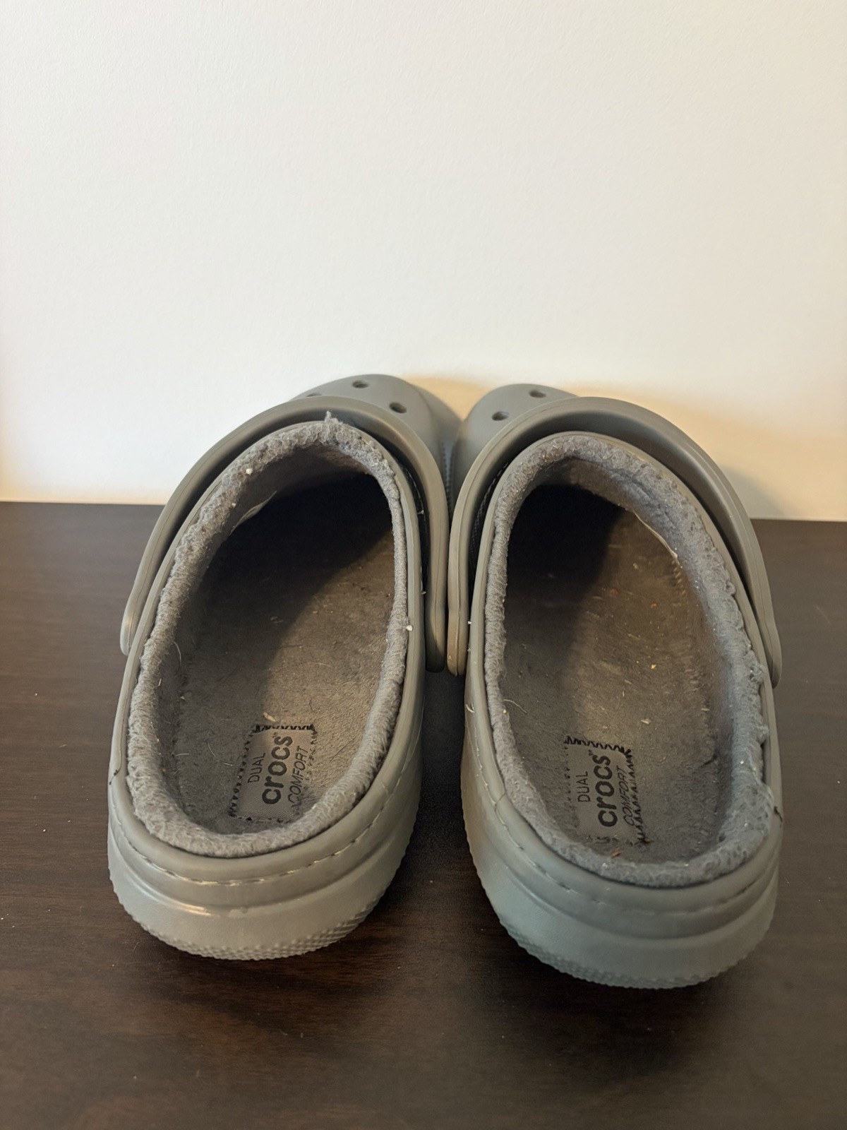 Crocs Faux Fur Lined Clog Dark Gray Men’s 10/Womens 12 Slip On Shoe