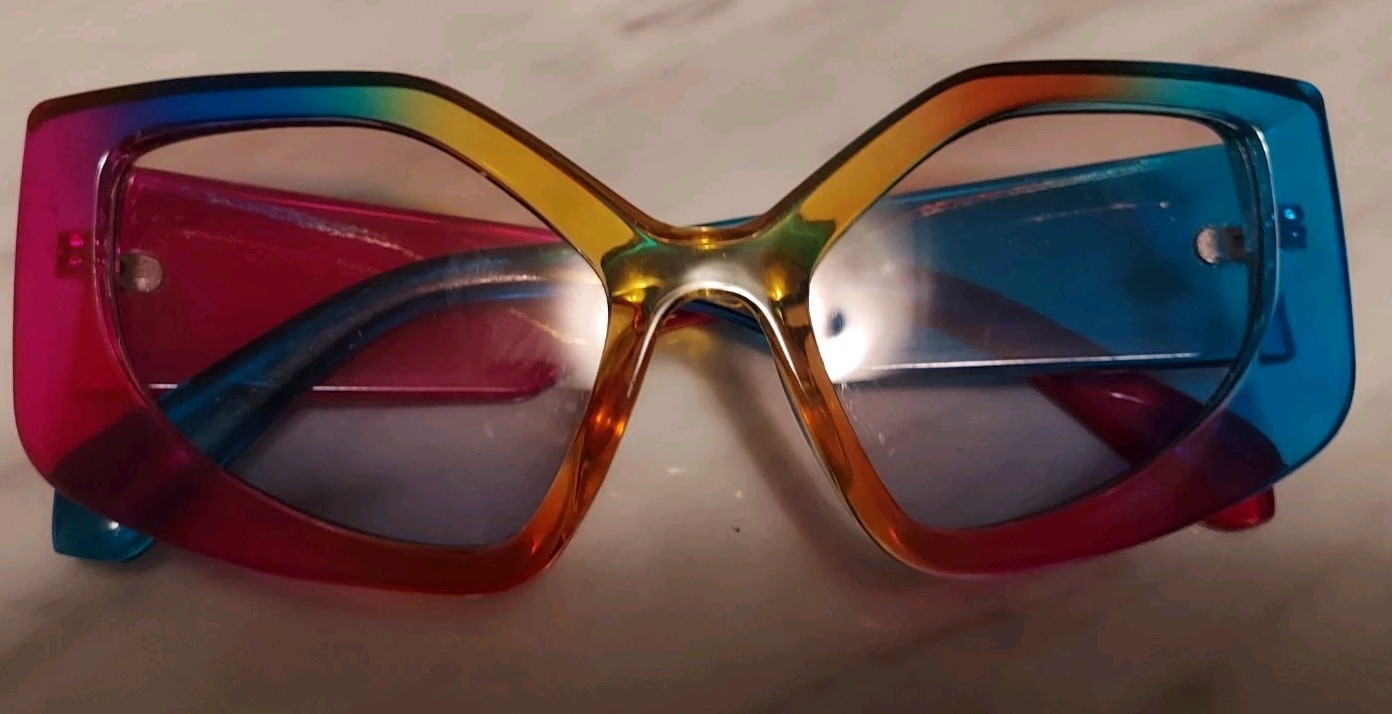 Super CUTE! Fashion Sunglasses 6 pairs (Great Mix!)