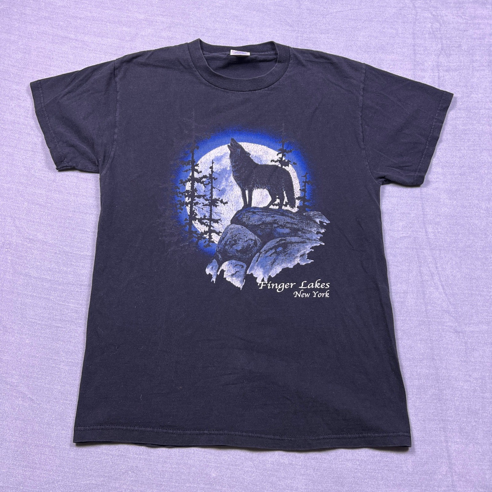 Vintage Delta Pro Weight Wolf Howling Moon Graphic T Shirt Mens Size Medium