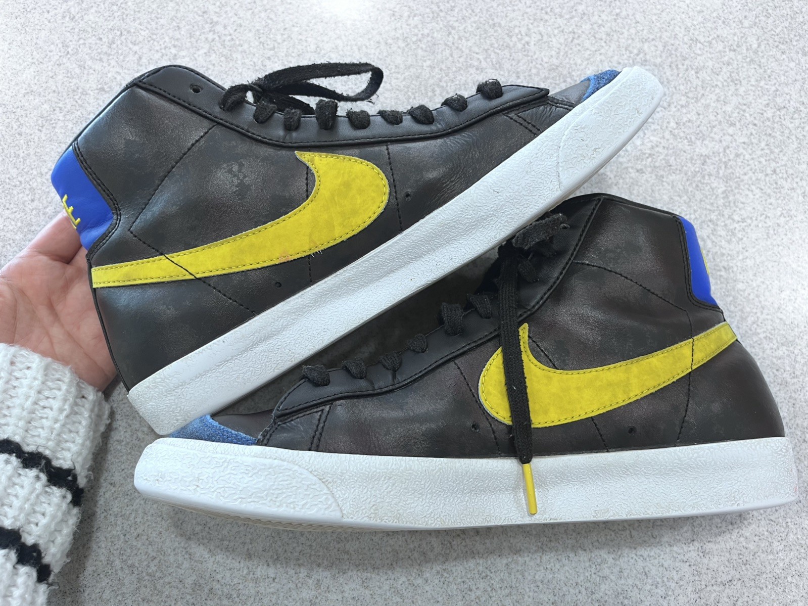 NIKE Mens Peace Love & Basketball Blazer Mid ’77 Multi Black Blue Yellow Size9.5