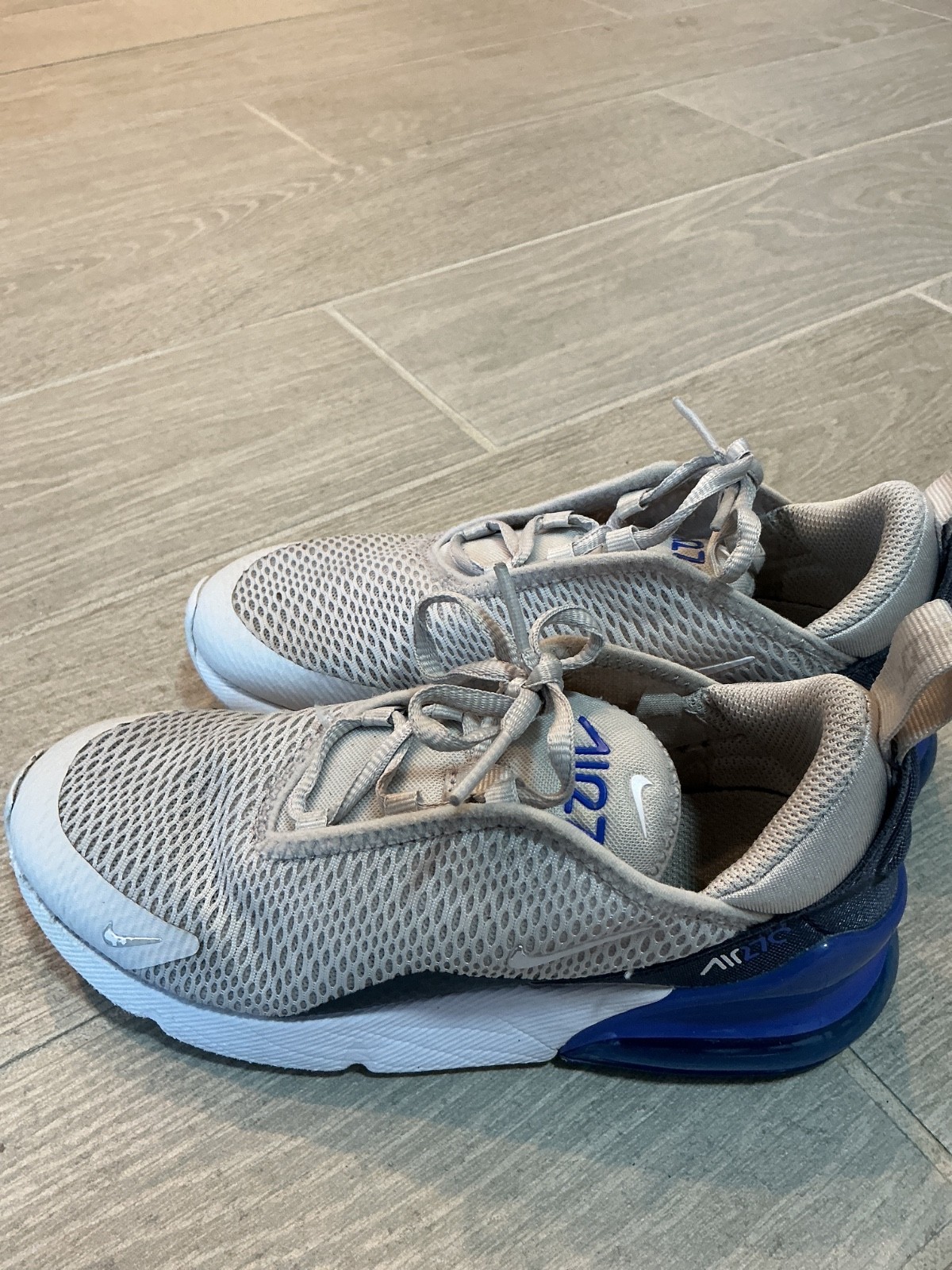 Nike Air 270 Gray Blue White Play School Sneakers Kids Sz 2Y AQ2372-041