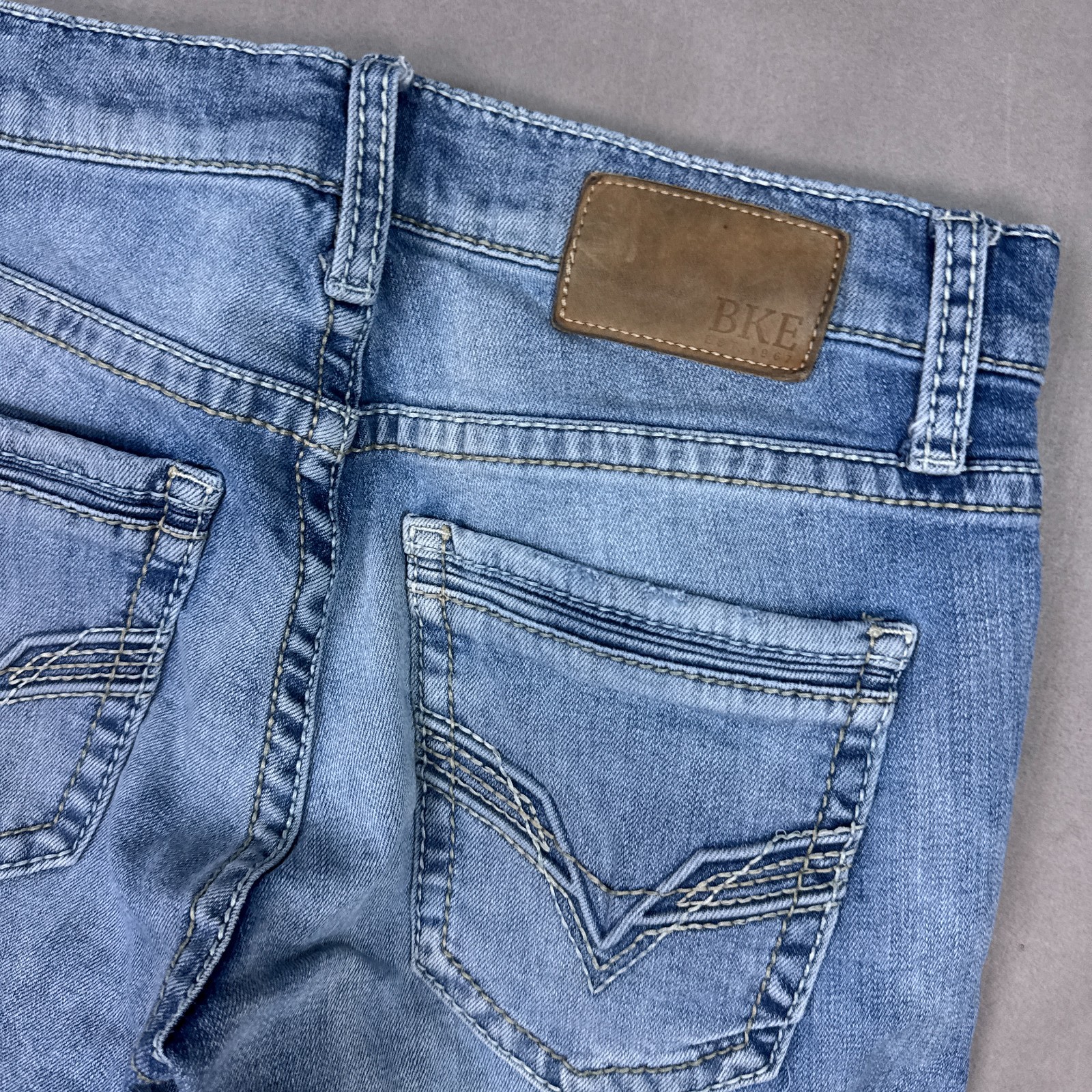 BKE Buckle Jeans Mens 30×32 Blue Jake Denim Pants Washout Faded Stretch Straight