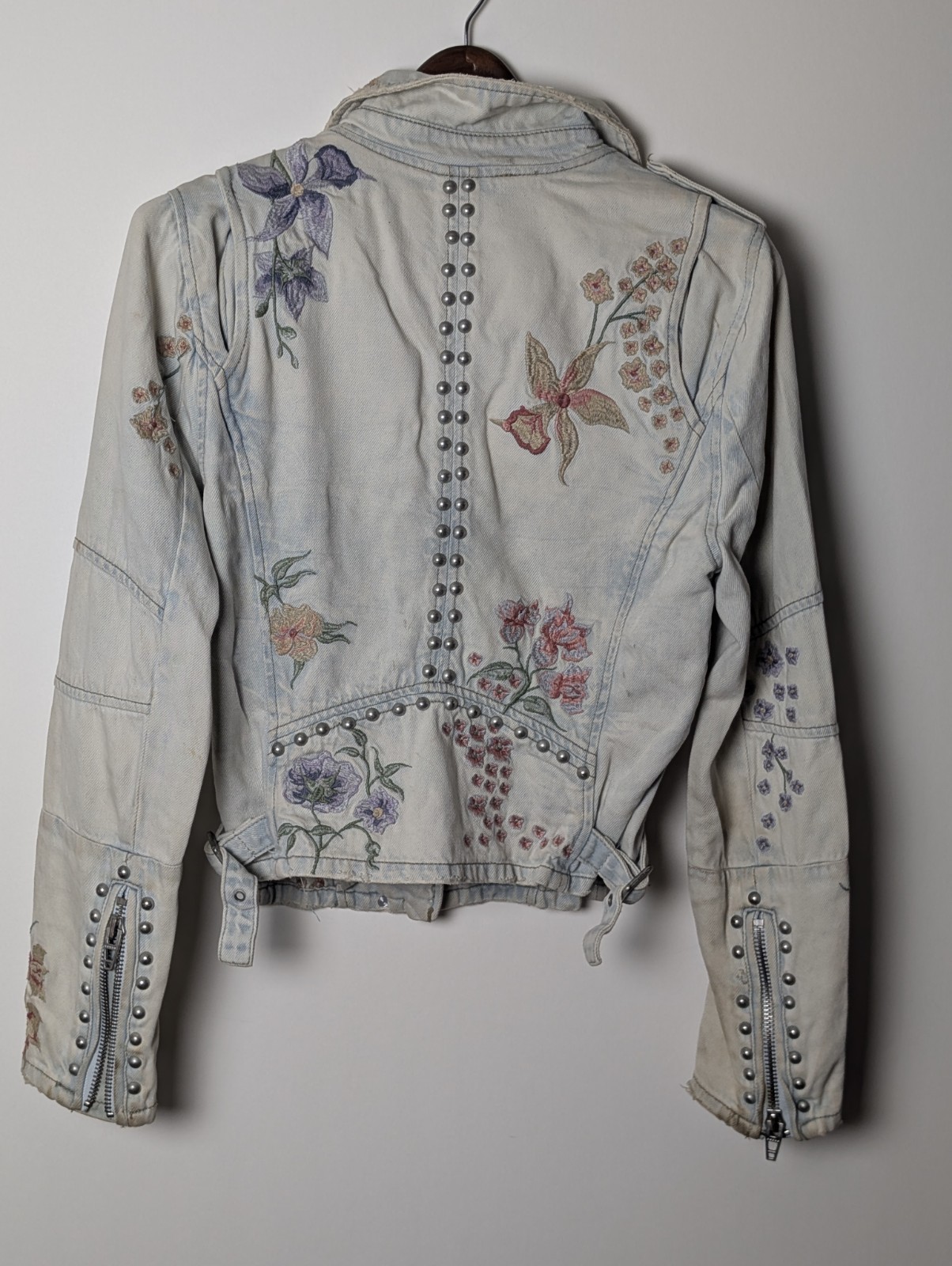 BlankNYC Floral Embroidered Studded Denim Moto Jacket Women’s M 18×27