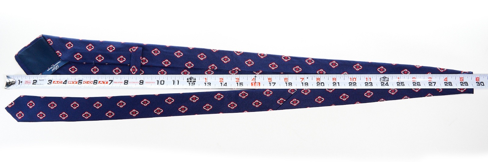 BIGI CRAVATTE Men’s 100% Silk Tie BLUE w/ RED MEDALLIONS 59″ x 3.25″ USED T22