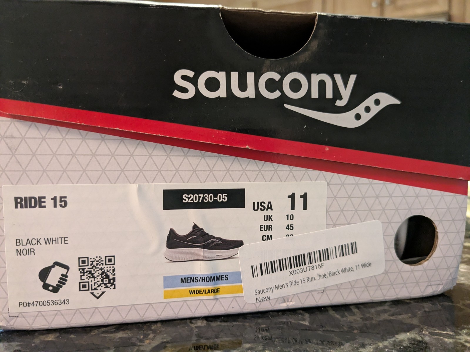 Size 11 – Saucony Ride 15 WIDE Black White NEW