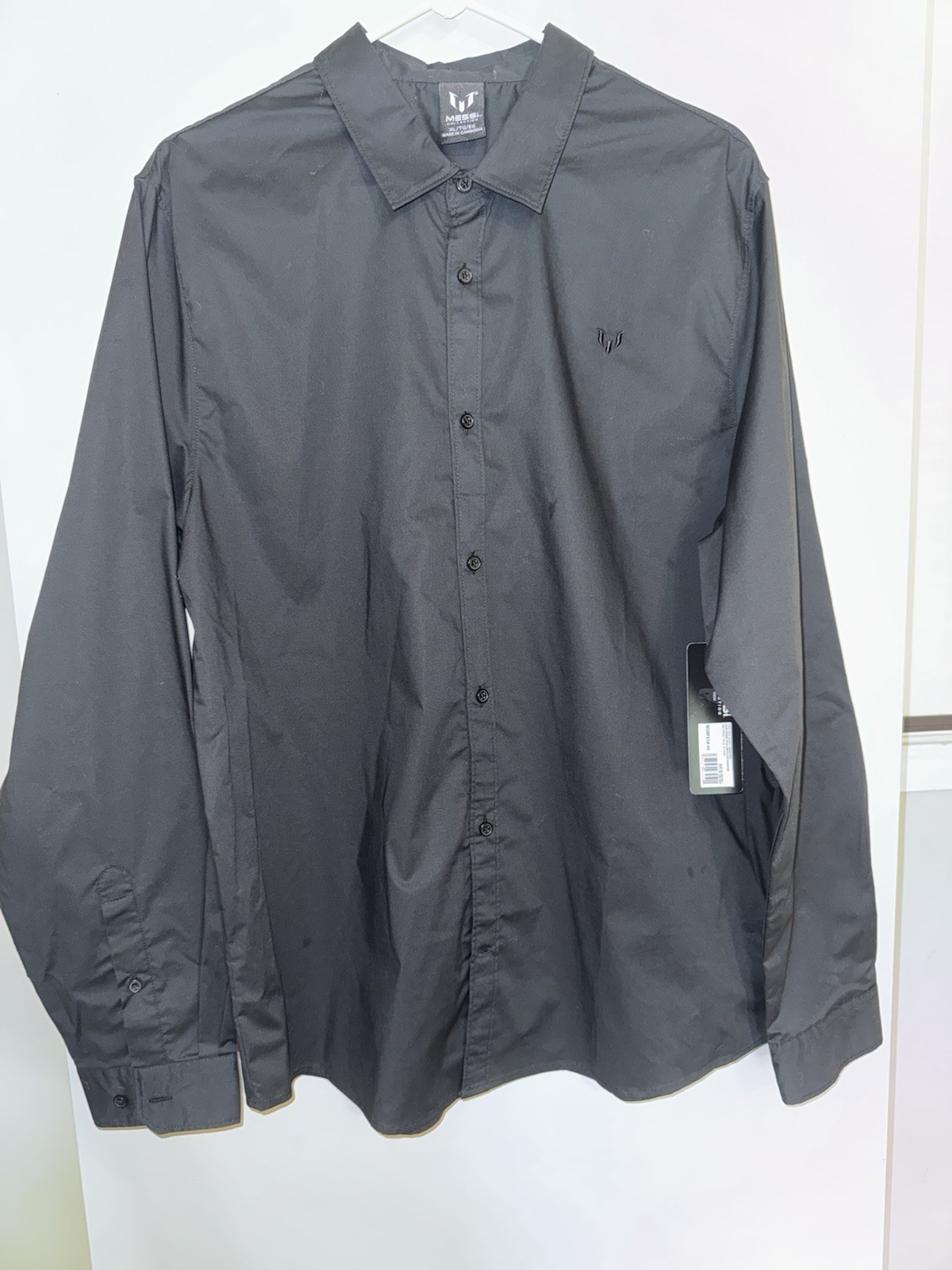 Messi Collection Men’s XL Black Solid Woven Long Sleeve Point Collar Button-Up