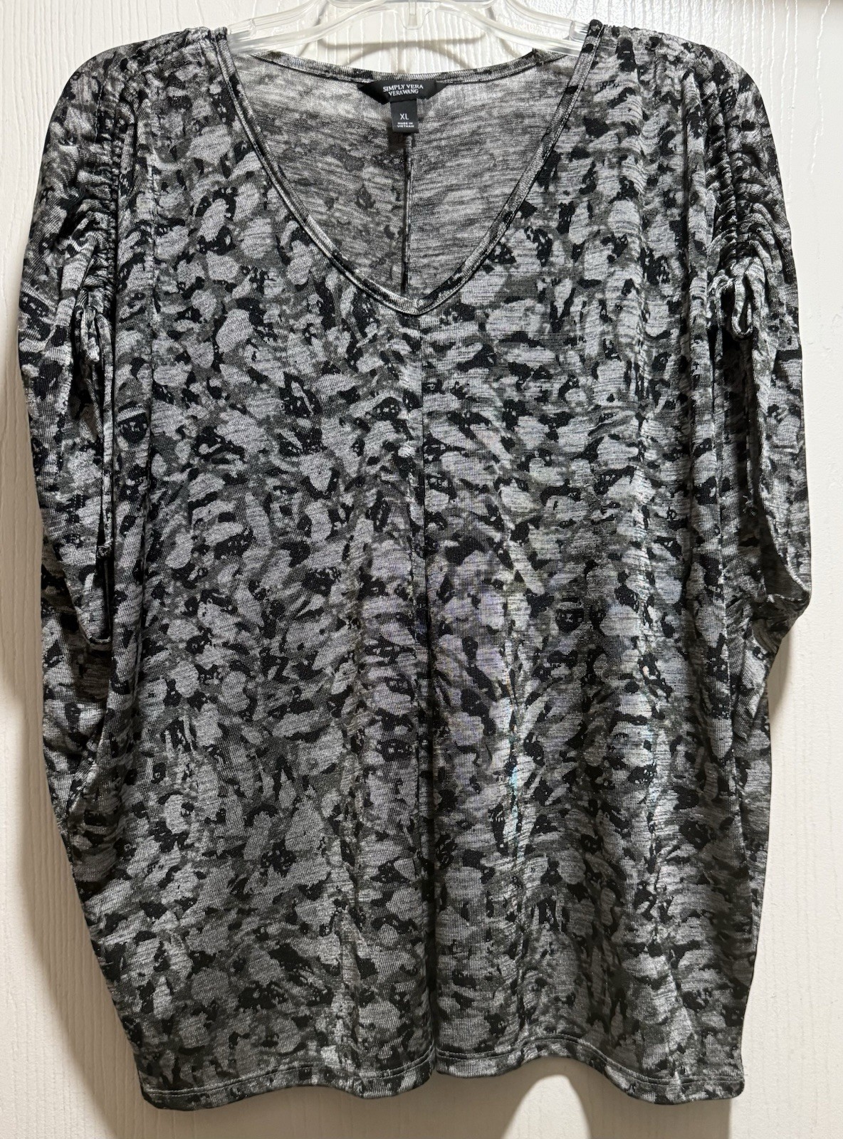 Simply Vera Vera Wang Women’s XL Abstract Gray Black V-Neck 3/4 Sleeve Knit Top
