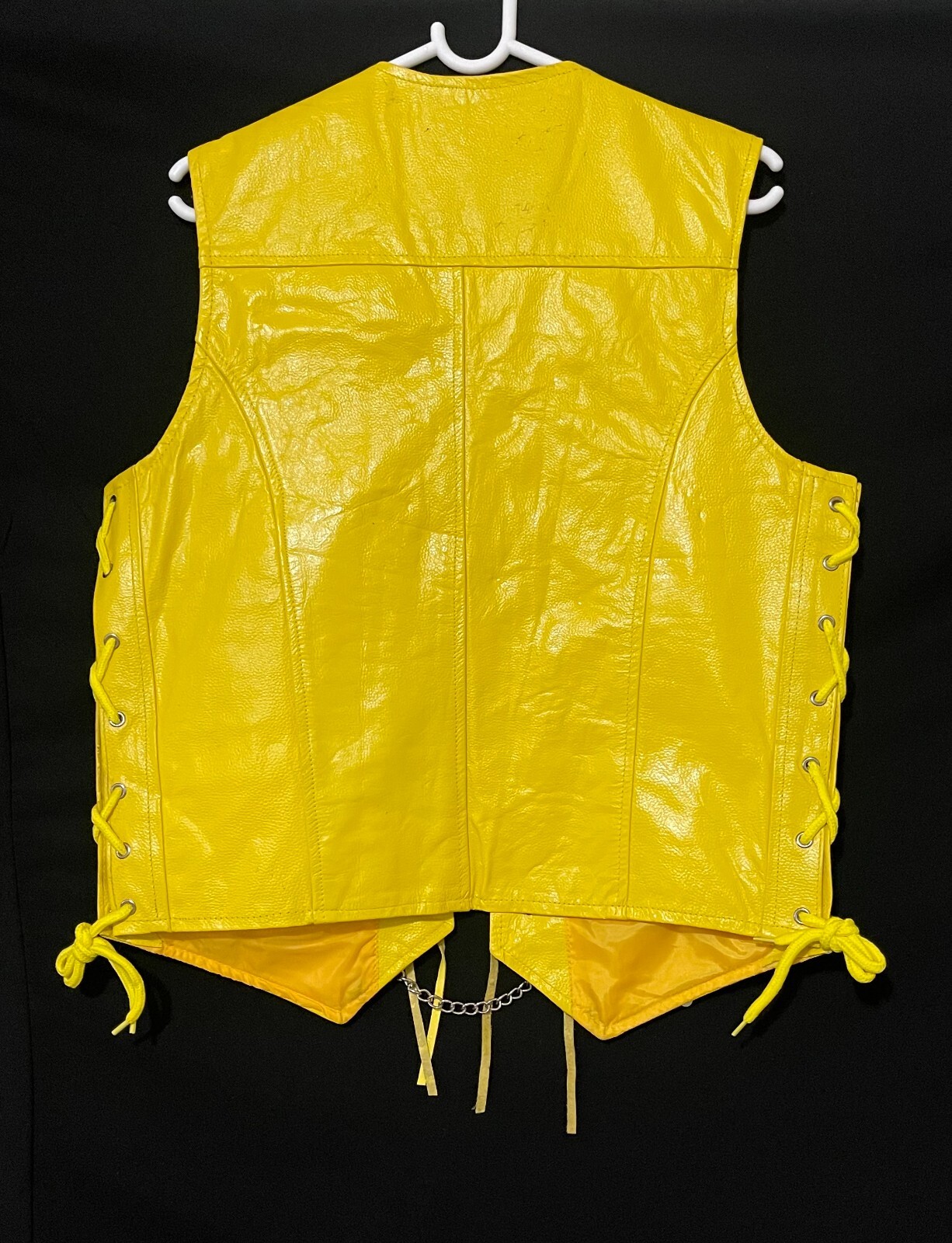 Mens YELLOW Orignal COW LEATHER Vest Chain Concho Motorcycle Biker Waistcoat NEW