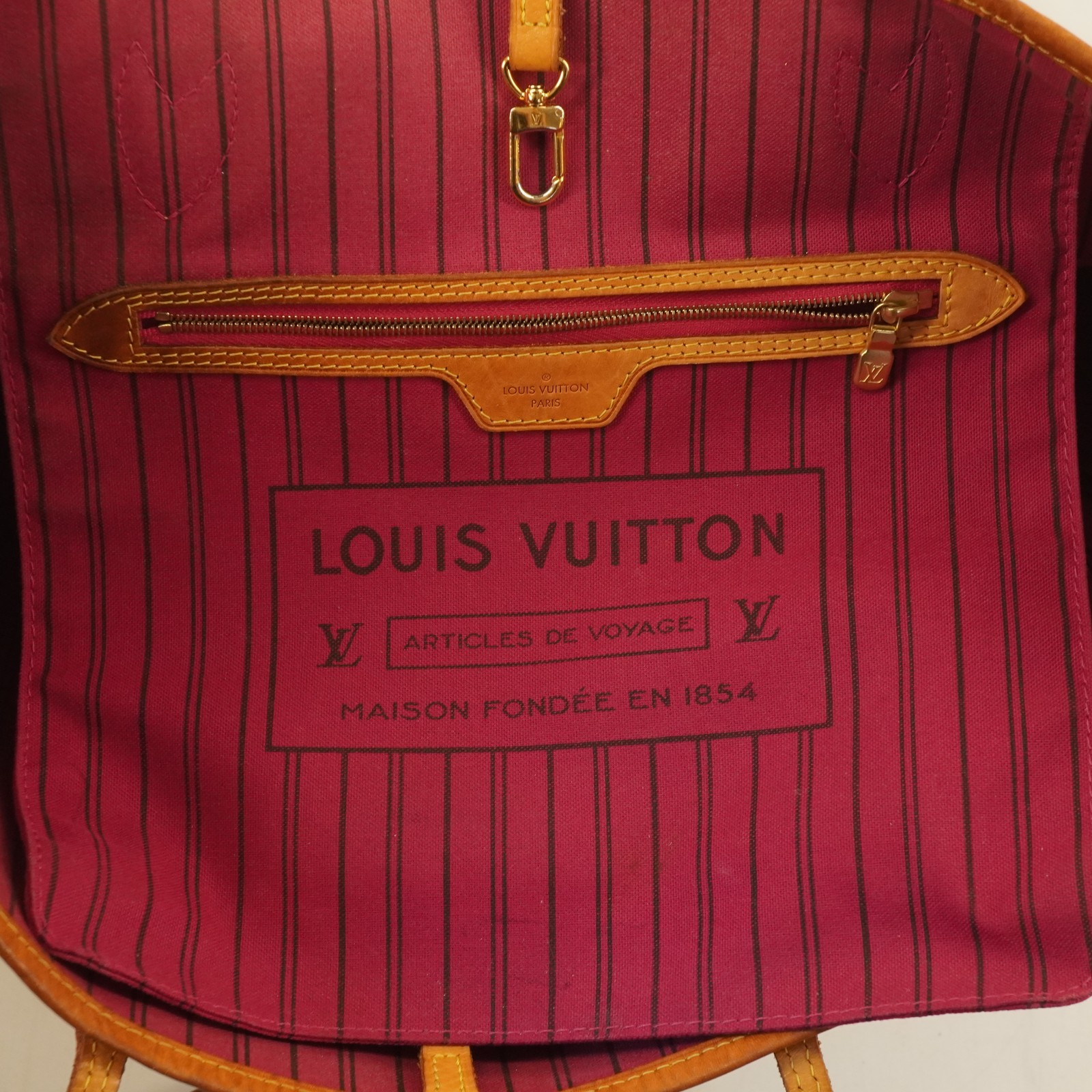 Louis Vuitton LV Monogram Neverfull MM Tote Bag, Fuchsia Interior – Free Ship US