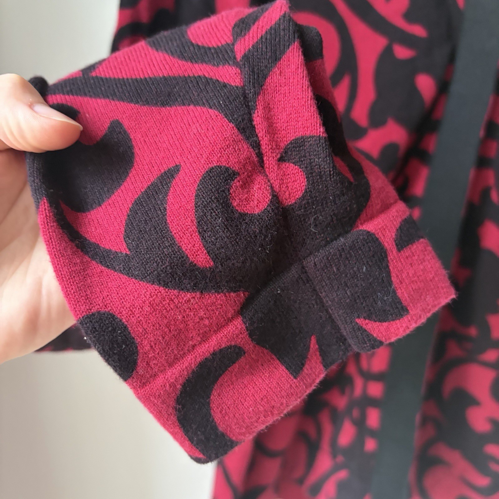 FOXCROFT Womens Cotton/Nylon/Spandex Red- Black Scroll Design Cardigan Sweater L