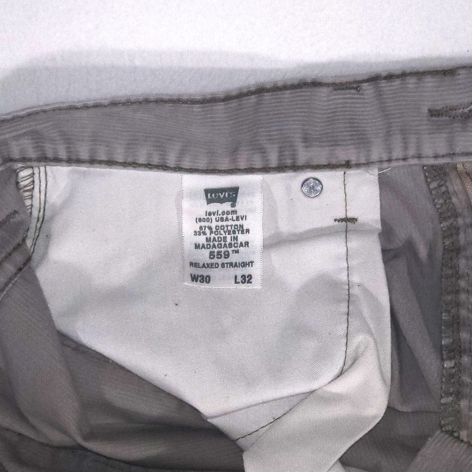 Levi’s 559 Khaki Gray Corduroy 30×32 Mens Relaxed Straight Leg Y2K ~ Light Wear