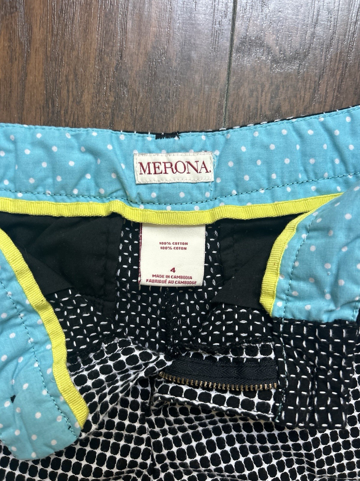 Merona Women’s Shorts Black And White Stitch Design Print Size 4, 100% Cotton