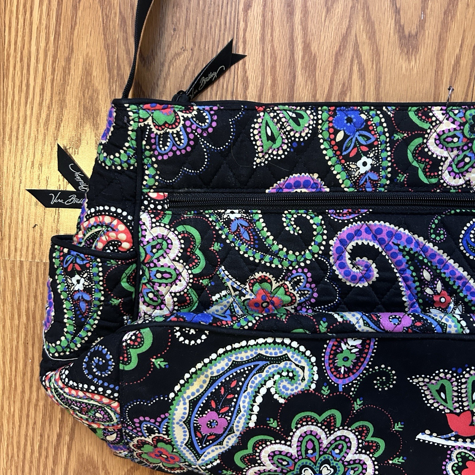 Vera Bradley Medium Quilted Paisley Crossbody Bag Black Multicolor Zip Pouch