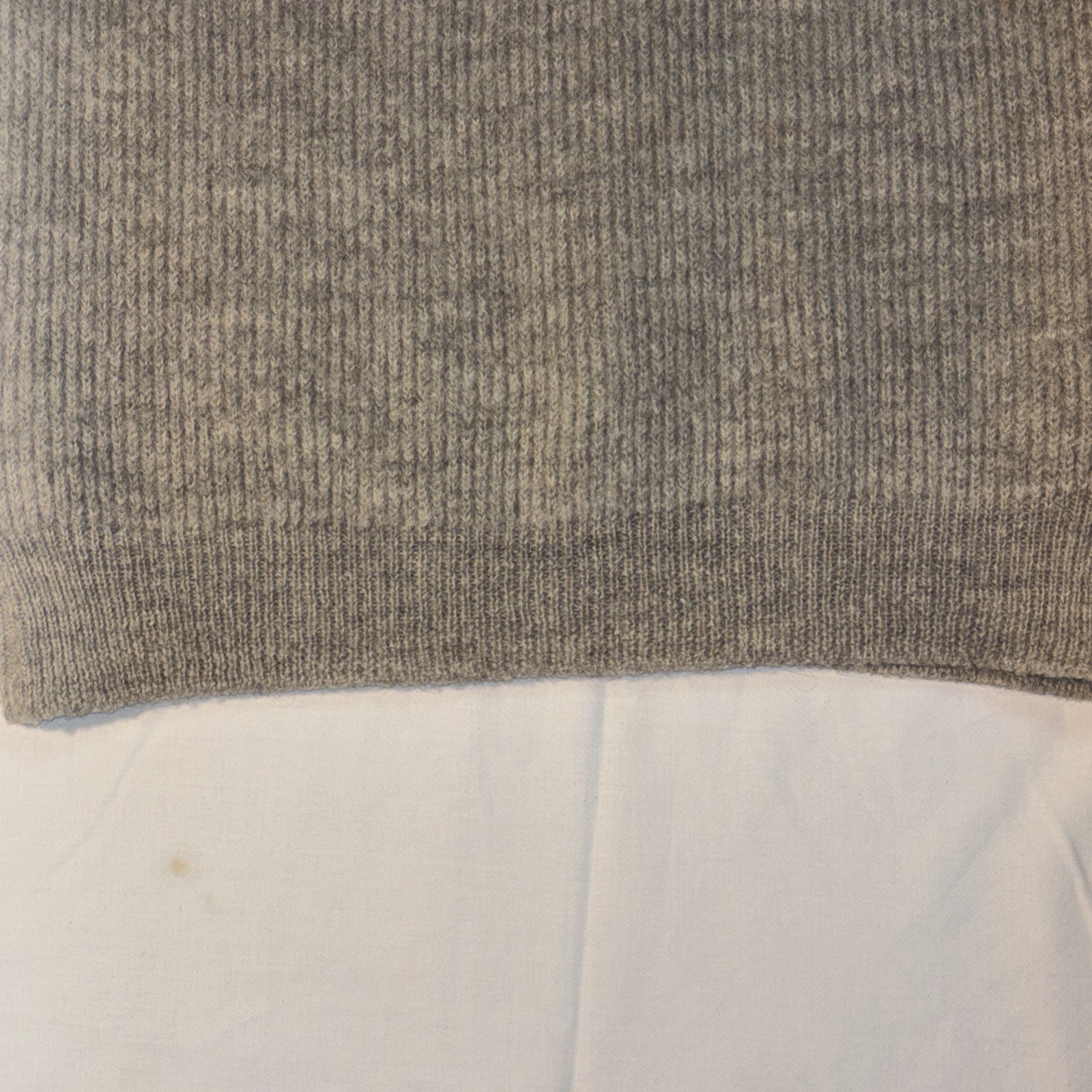 Peregrine Sweater Men’s Medium Suede Shoulder Elbow Patches England Wool Knit