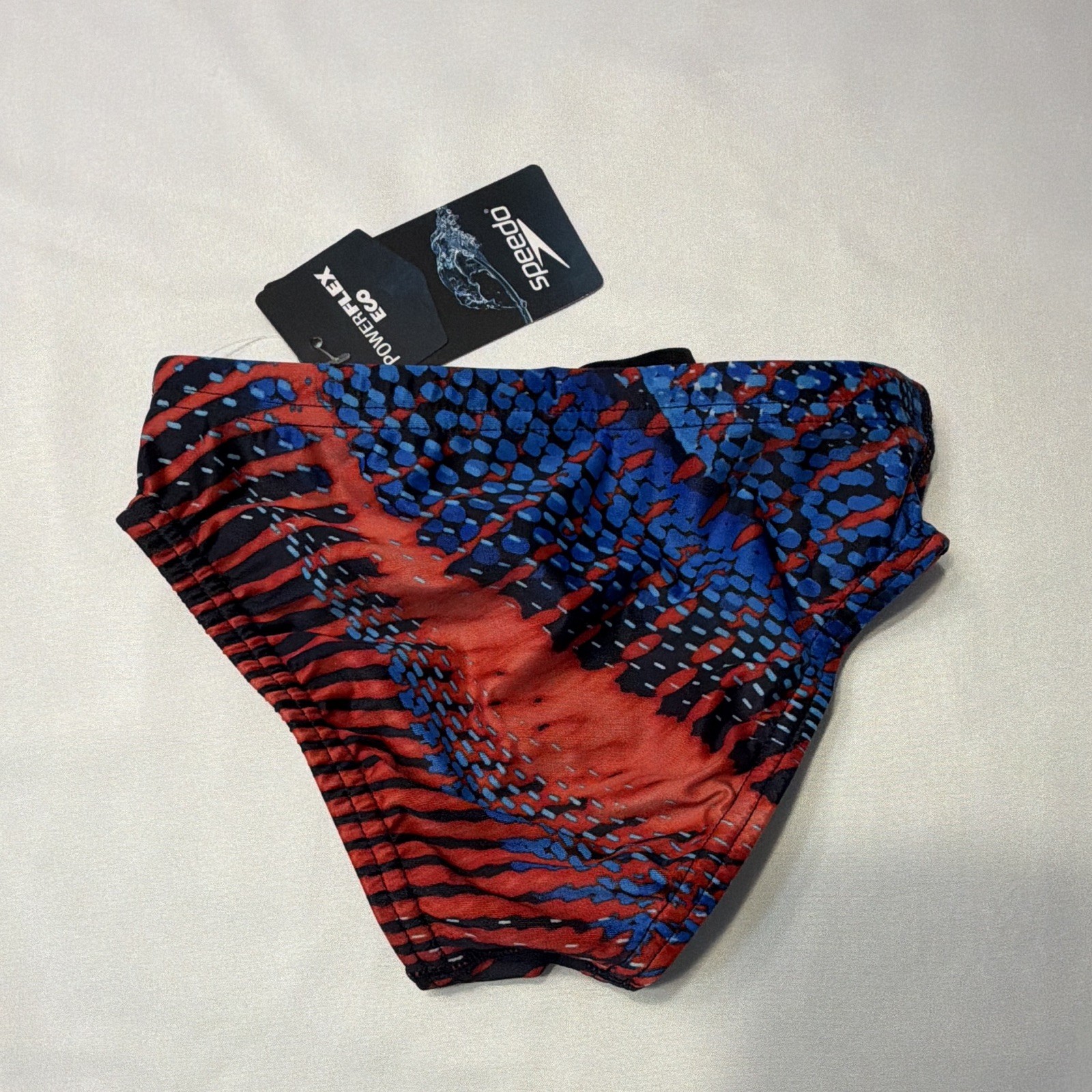 Speedo Men’s Print Brief Swimsuit Size 24 Red White Blue Swim Brief NWT
