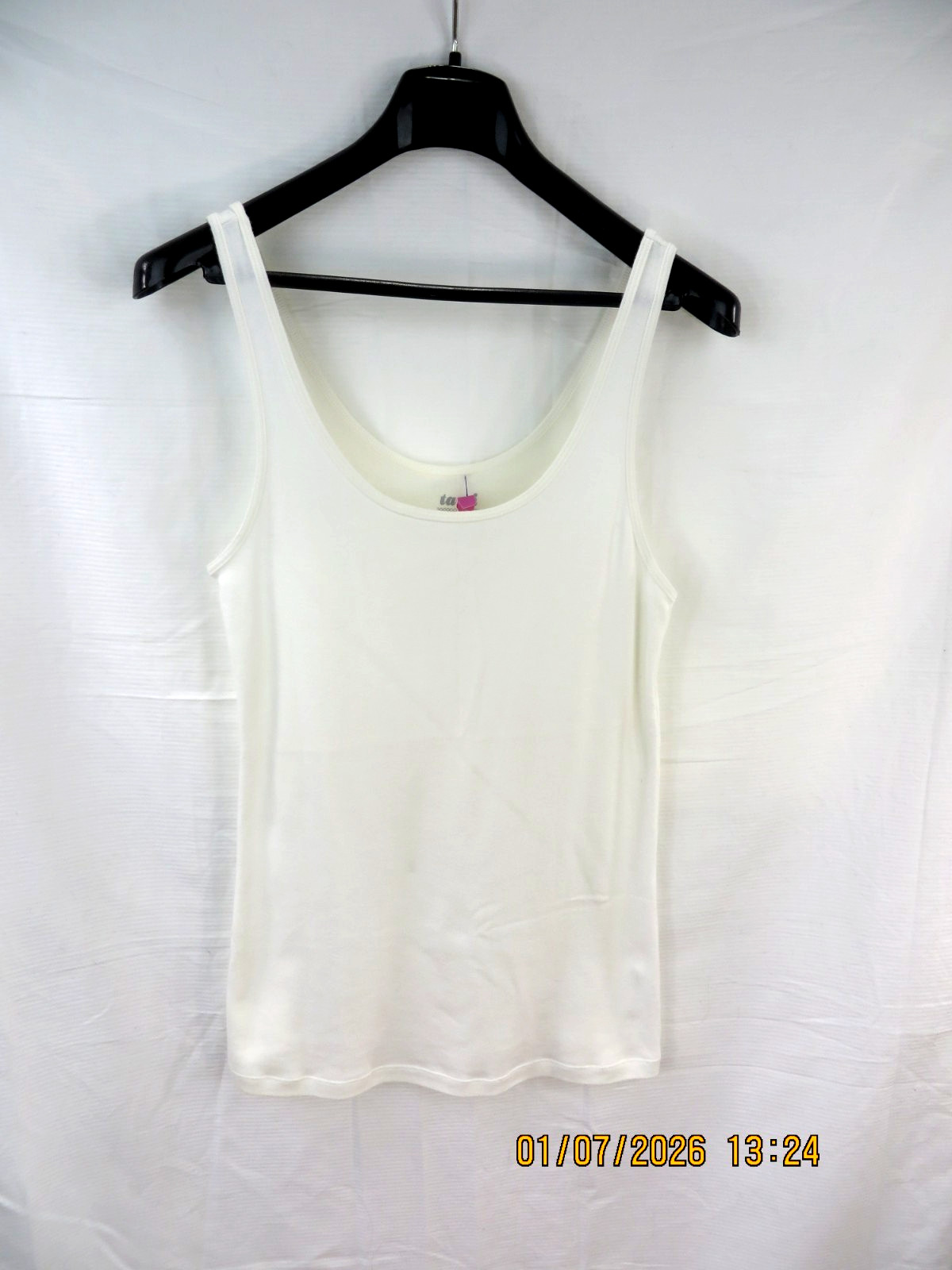 OLD NAVY TAMI FITTED SZ M/L White Super Soft Deep U-Neck Longer Tank Top Shirt