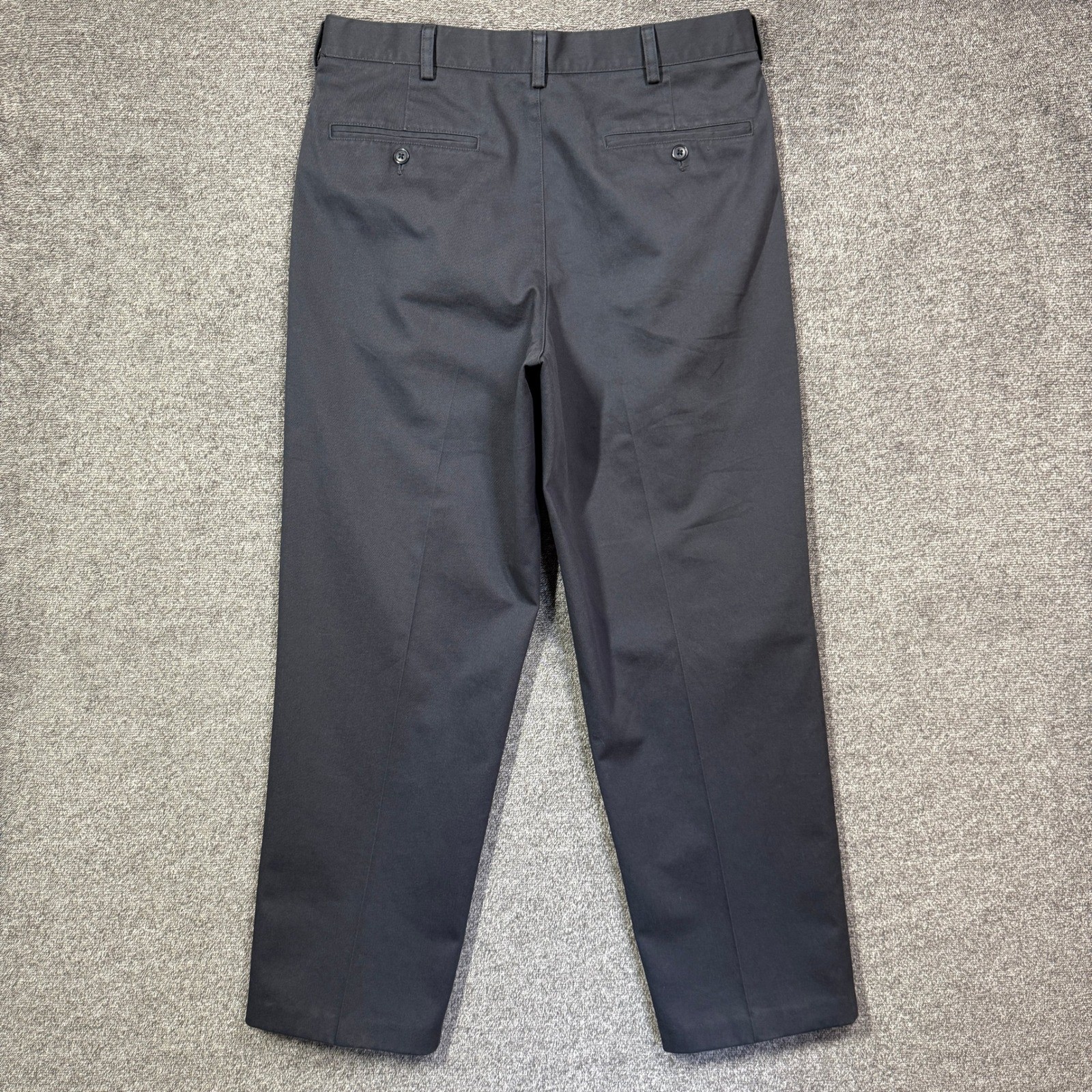 LL Bean Pants Mens 33×30 Navy Blue Classic Fit Pleated Chinos Cotton Twill