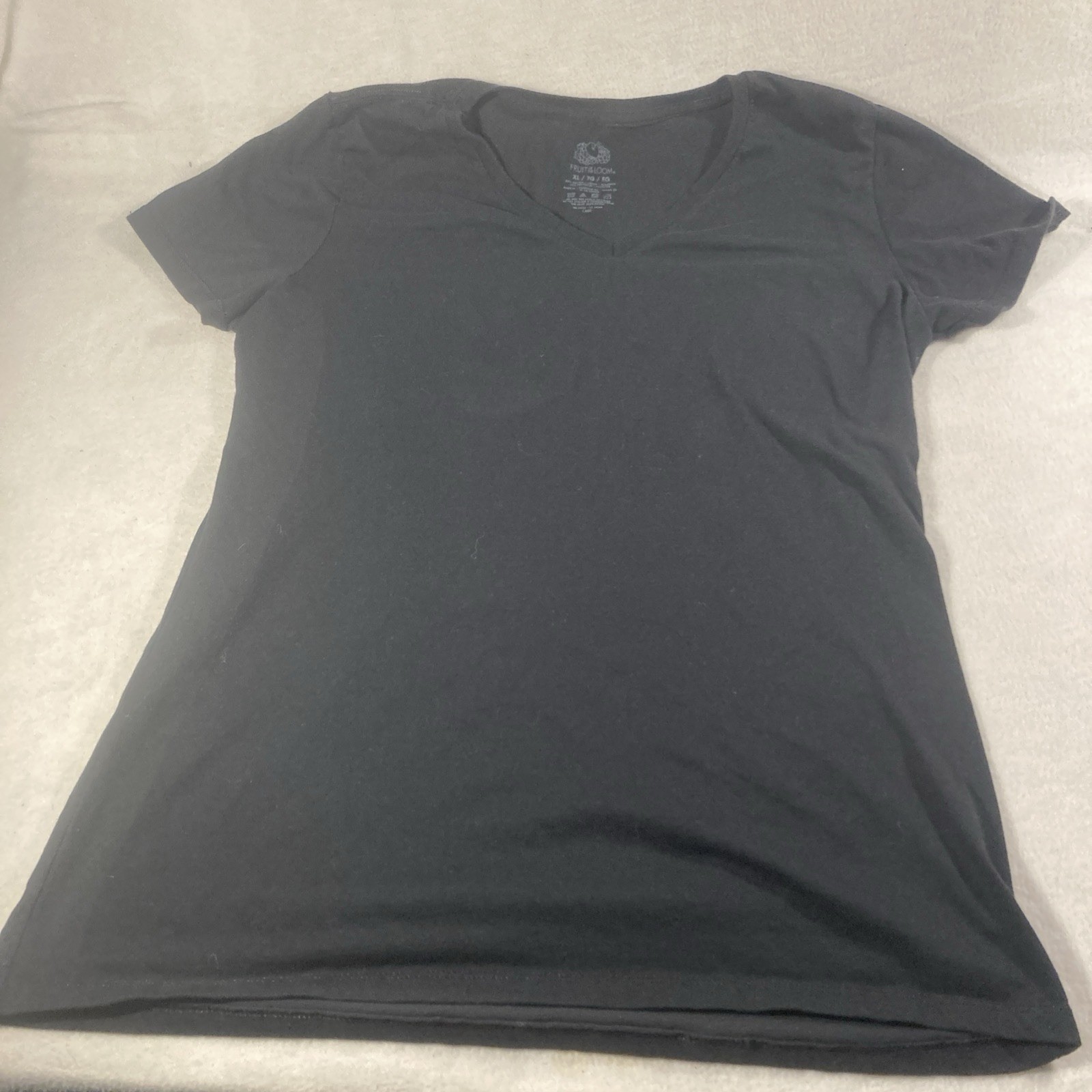 Fruit of the Loom Women’s XL Black V-Neck Short Sleeve Cotton Blend Tee