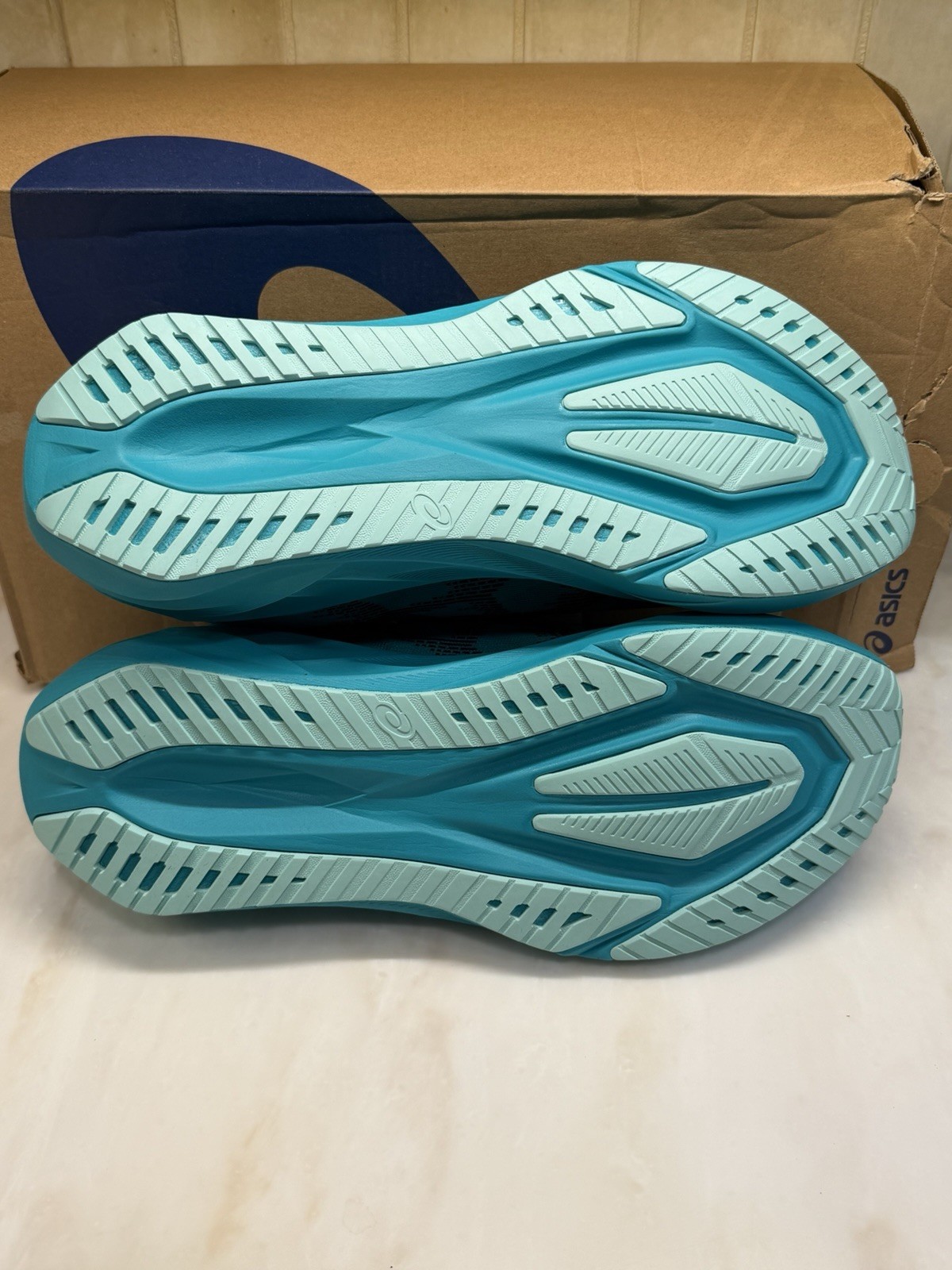 ASICS Novablast 5 (Size 13) 1011B974-401 “Wave Teal/Black” Men’s Running Shoes