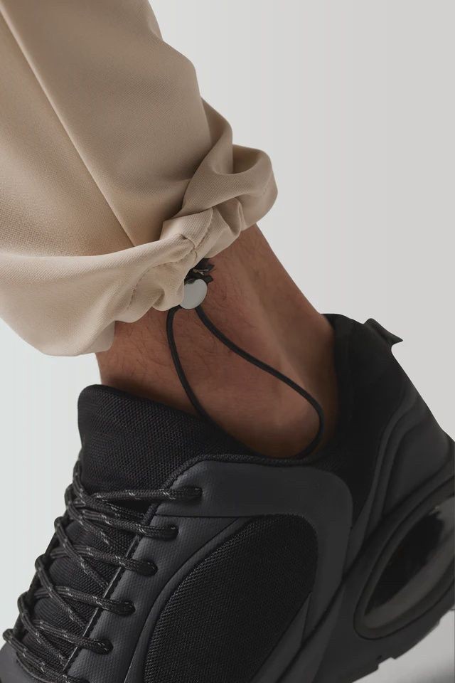 Cargo pants Eleven degrees premium sports luxe pants, BNWT sizes M