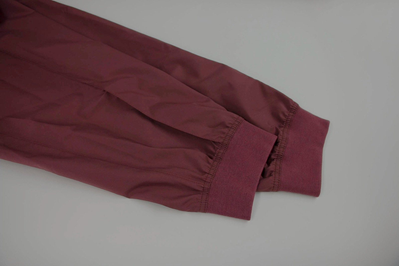NWT $1550 Brunello Cucinelli Men Track Pants With Logo Accents + Zip Legs M A262