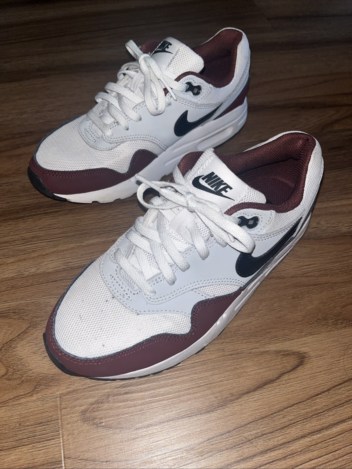 Nike Shoes Boys 4.5Y White Red Air Max Dark Team Lace Up Sneakers Kids Youth