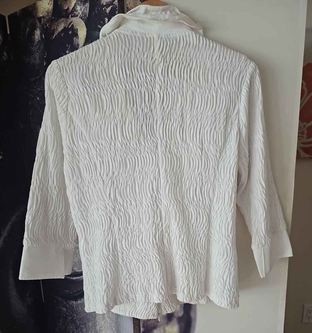 SAMUEL DONG Victorian Ruffle Trim Texured White Zipper Blouse 3/4 Sleeve Cuff L