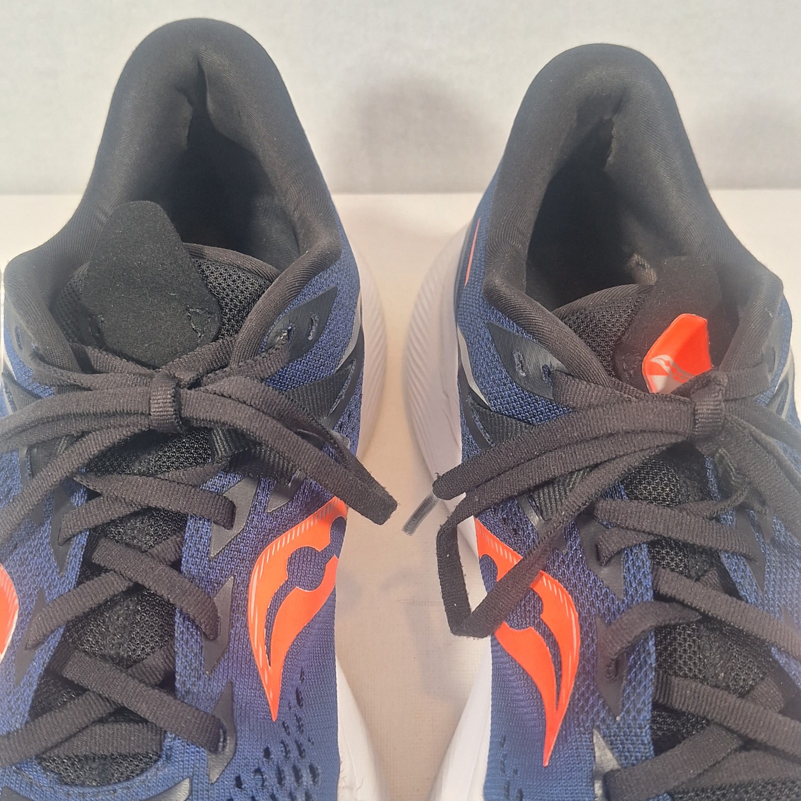 Saucony Ride 15 Men’s Size 10.5 Navy Silver Running Sneakers Athletic Shoes EUC