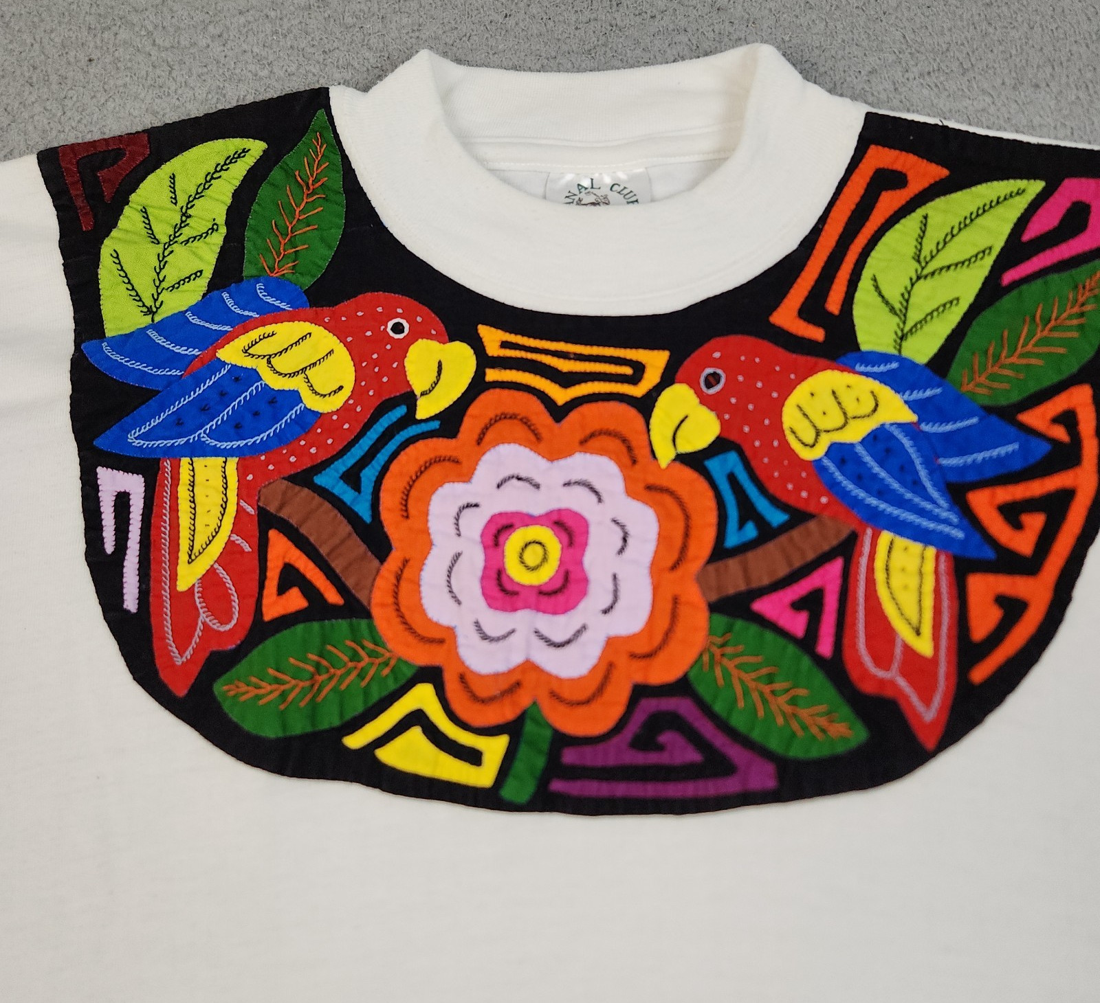 Hand Embroidered Tropical Mole Art Shirt Size Large Parrot Boho Vintage Aruba