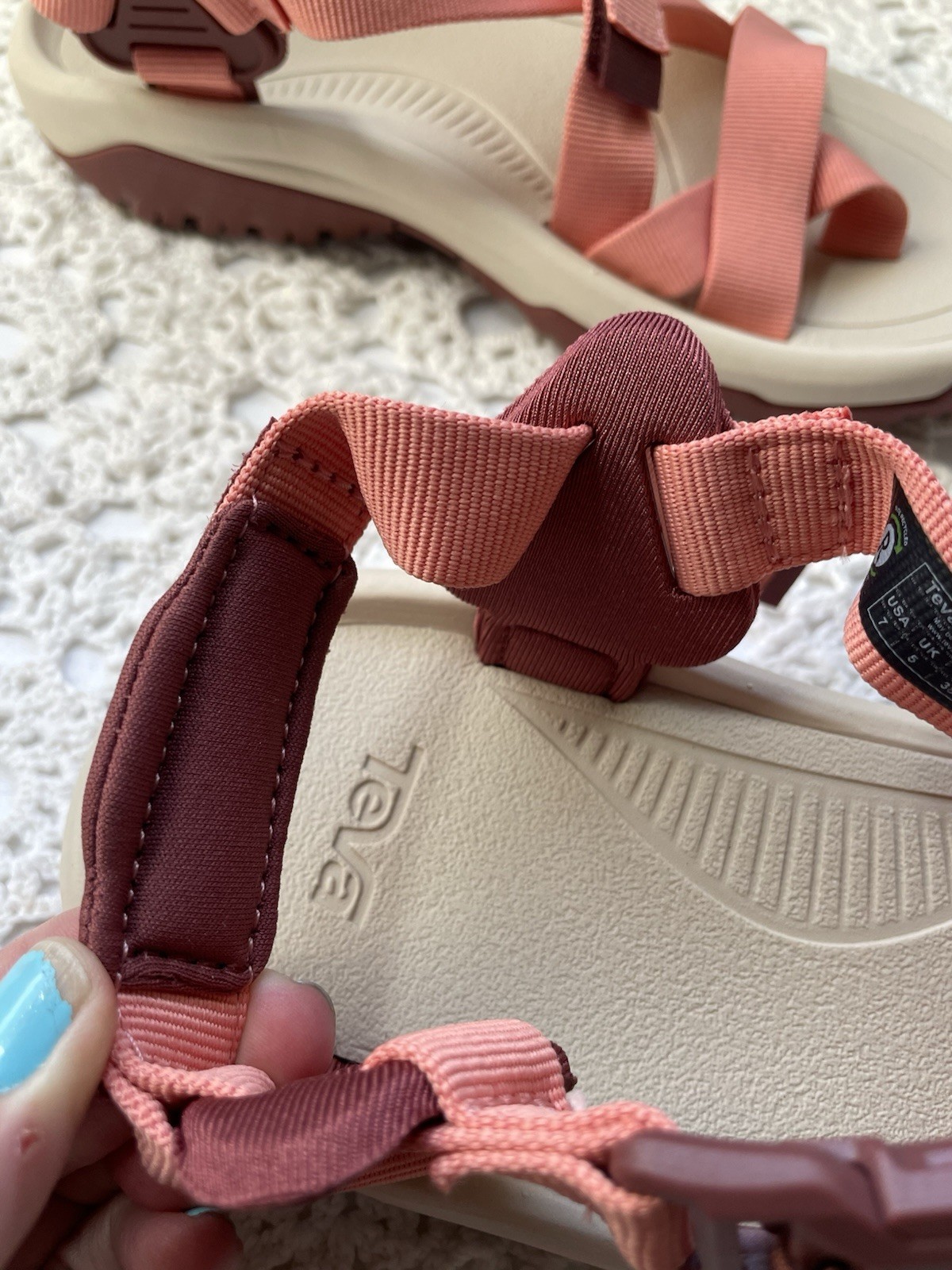 Teva Hurricane Terra Dactyl Coral Women’s Hiking Sandal Size 7