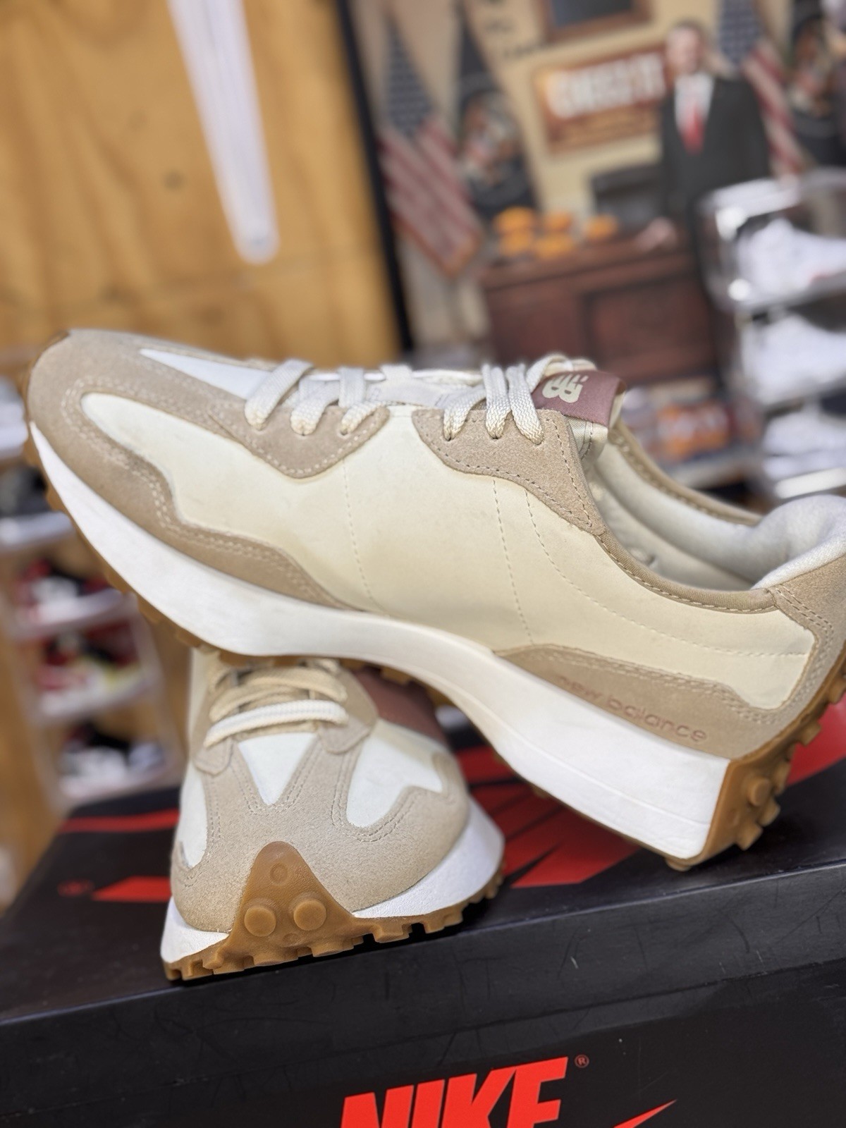 New Balance 327 Women’s 9.5