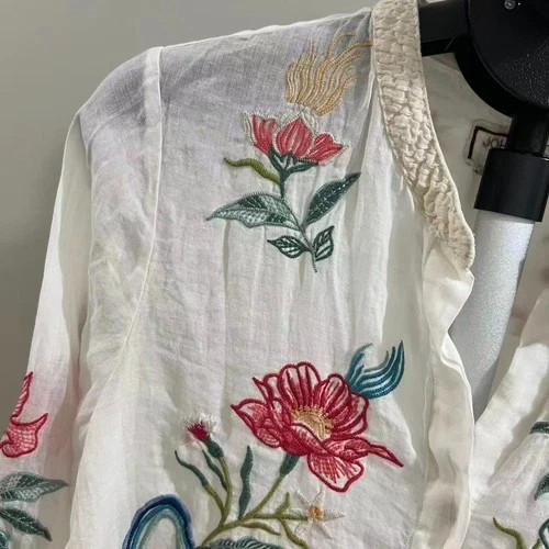 NWOT Johnny Was 100% Ramie Embroidered Floral Button-Down Tunic Shirt Blouse S