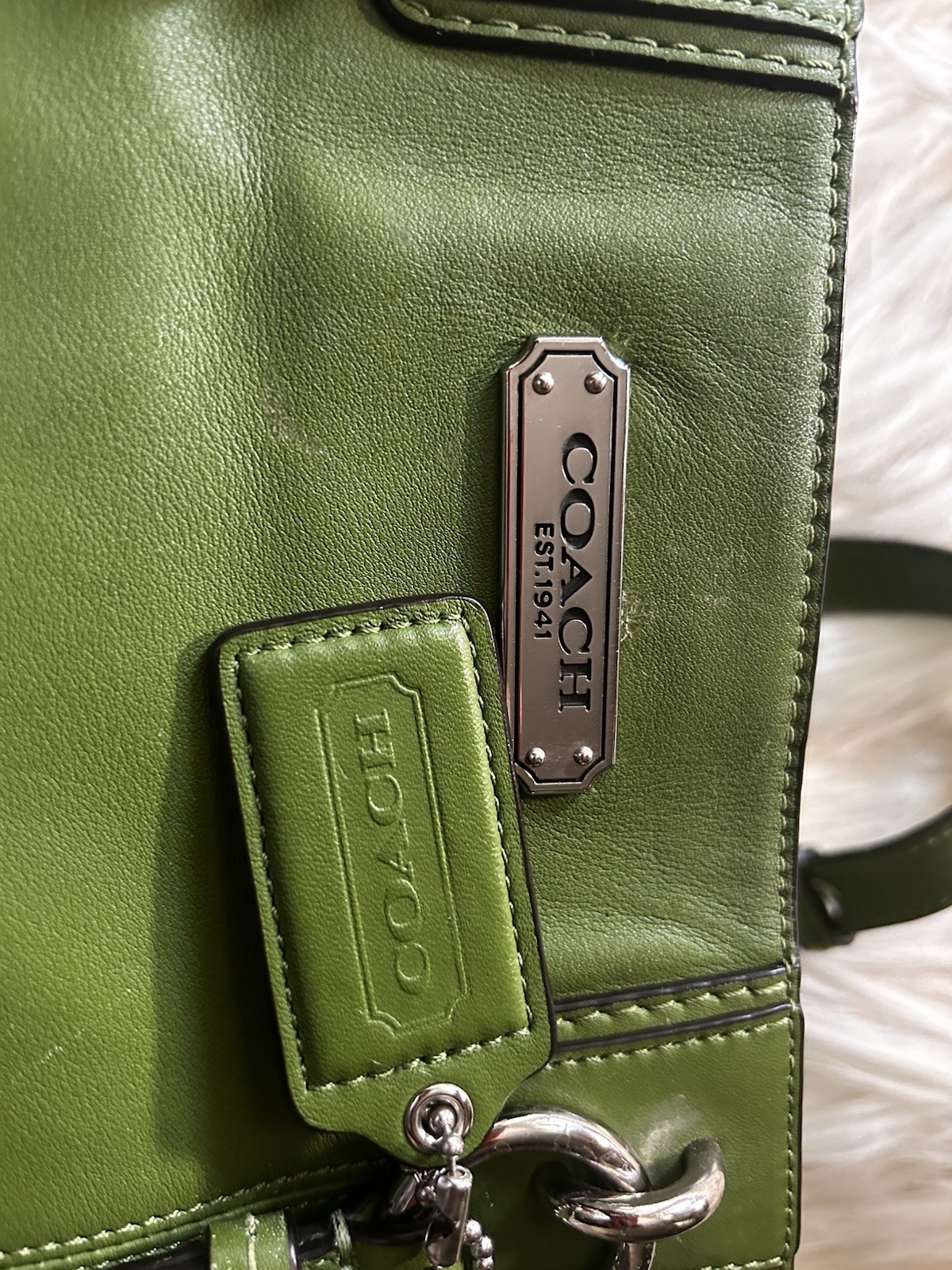 Coach MEDIUM F19252 Green Gallery Leather Zip Top Shoulder /Tote Bag