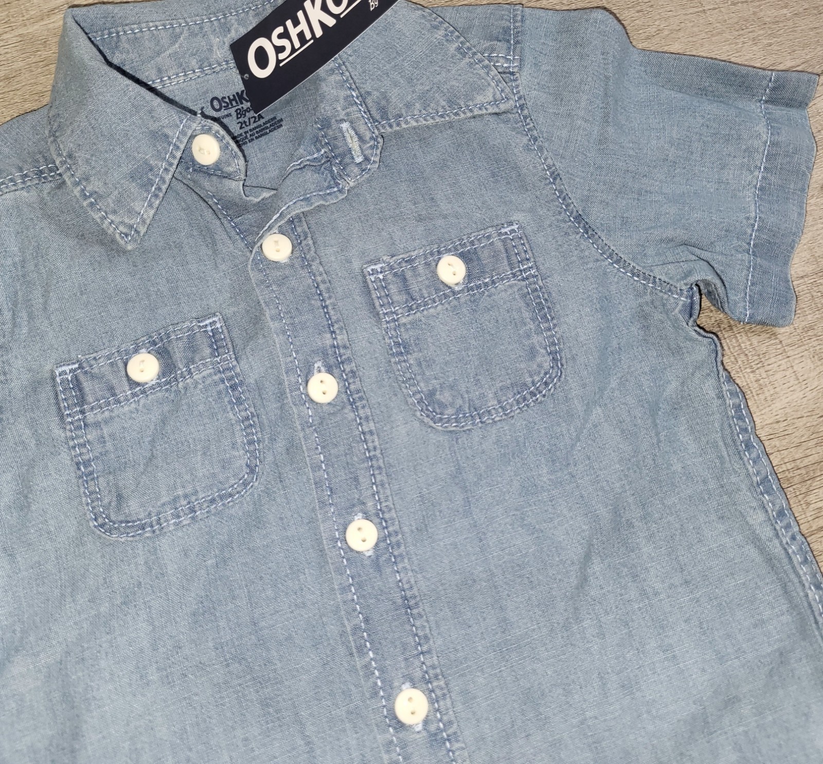 OshKosh B’Gosh Baby Toddler Boys Blue Denim Chambray Button Up Shirt Size 2T NWT