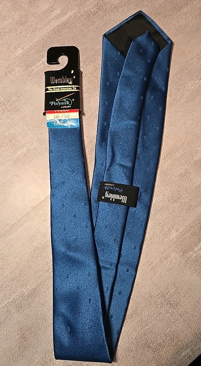 Vintage NWT Wembley Polysilk Mens Neck Tie Turquoise 3.25 In X 55 In